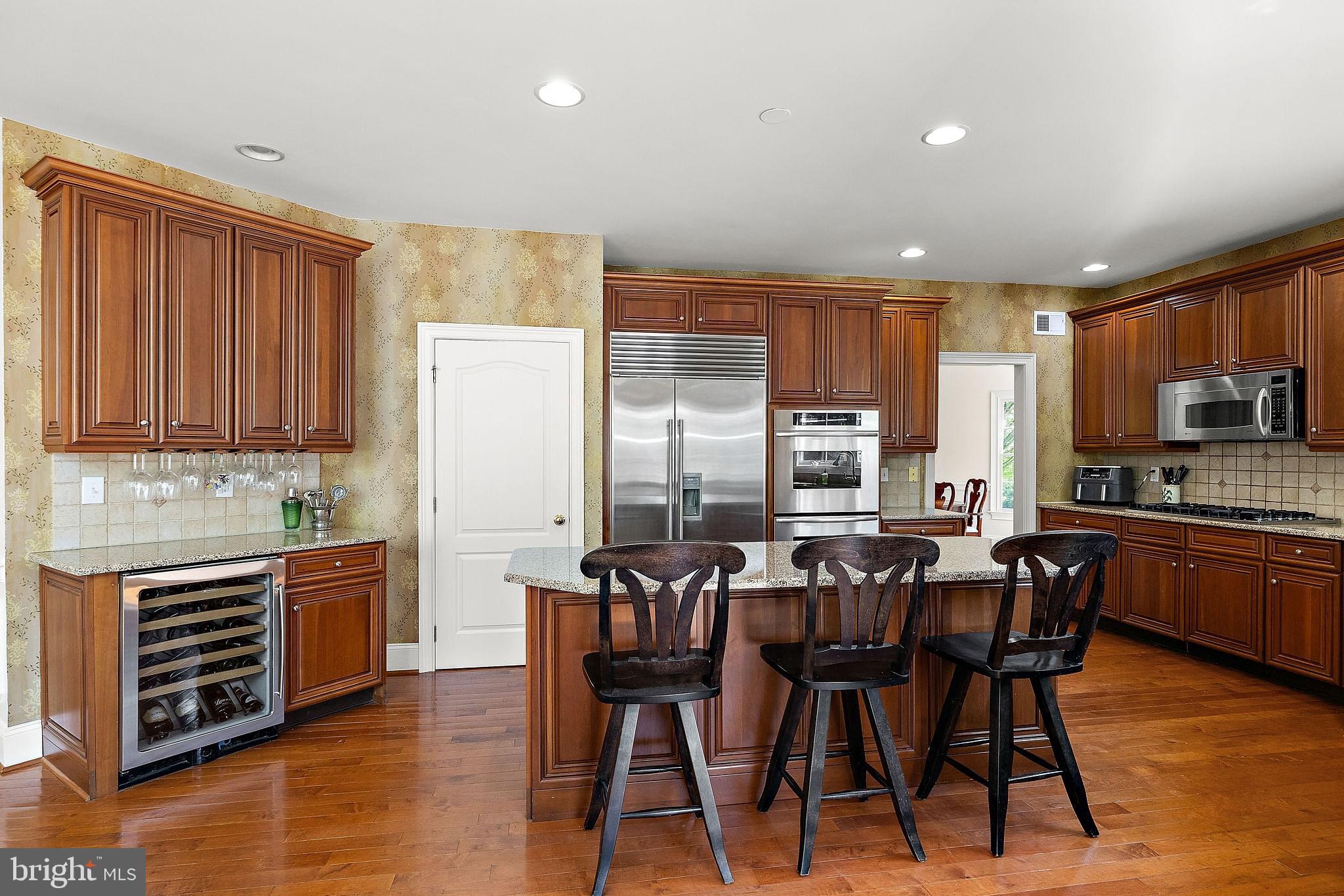 1670 ROYAL BERKSHIRE CIRCLE