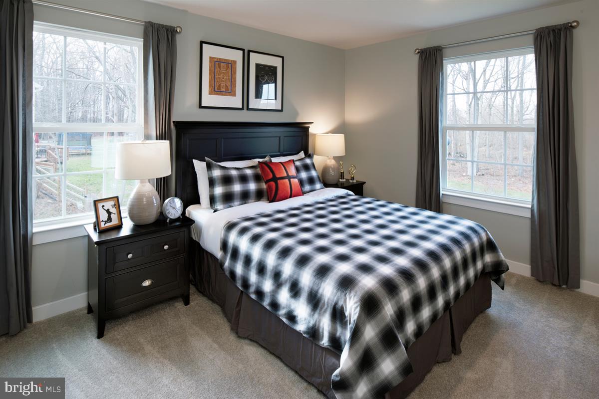 HERON PONDS - Residential