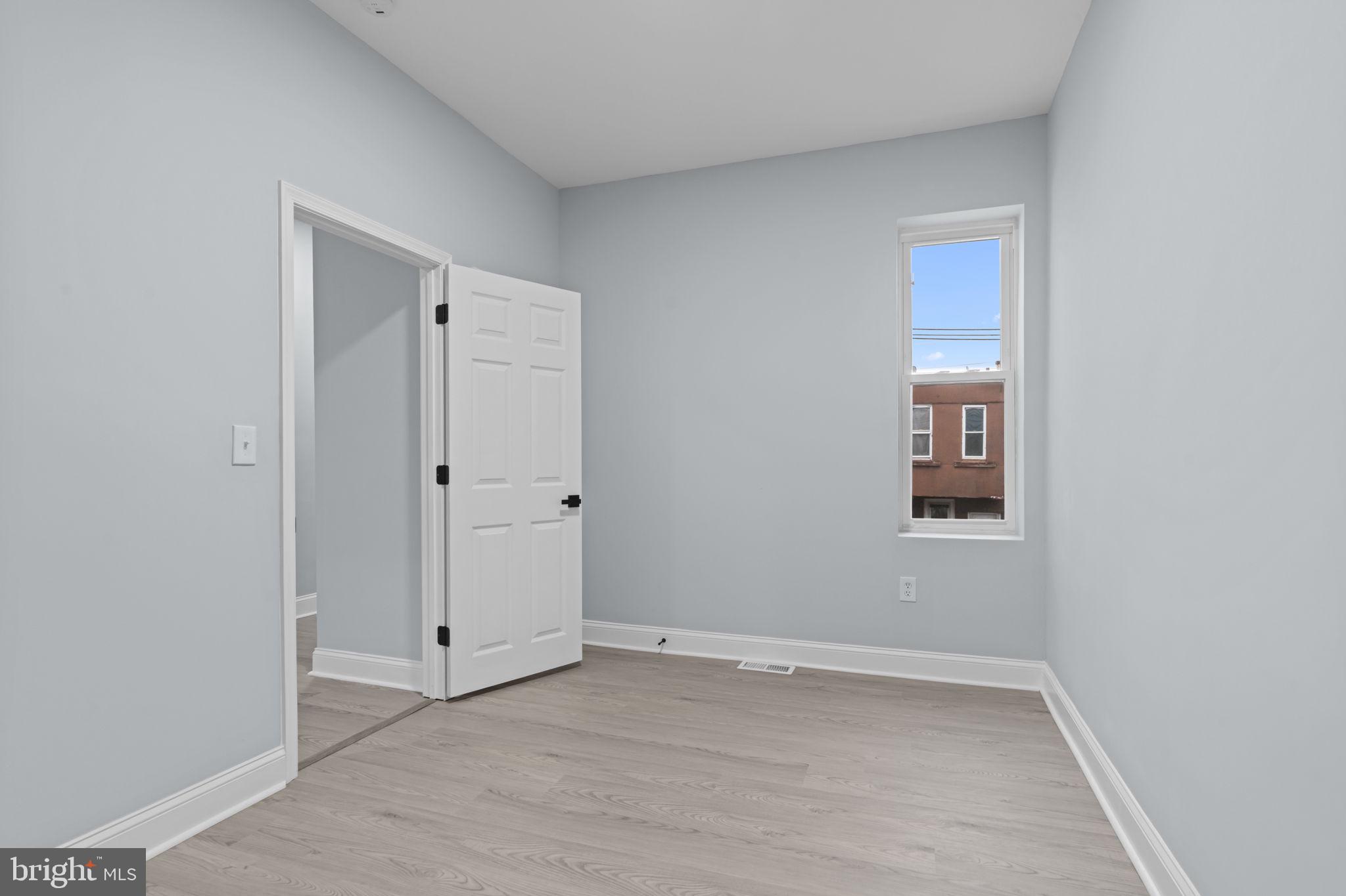 POINT BREEZE - Residential