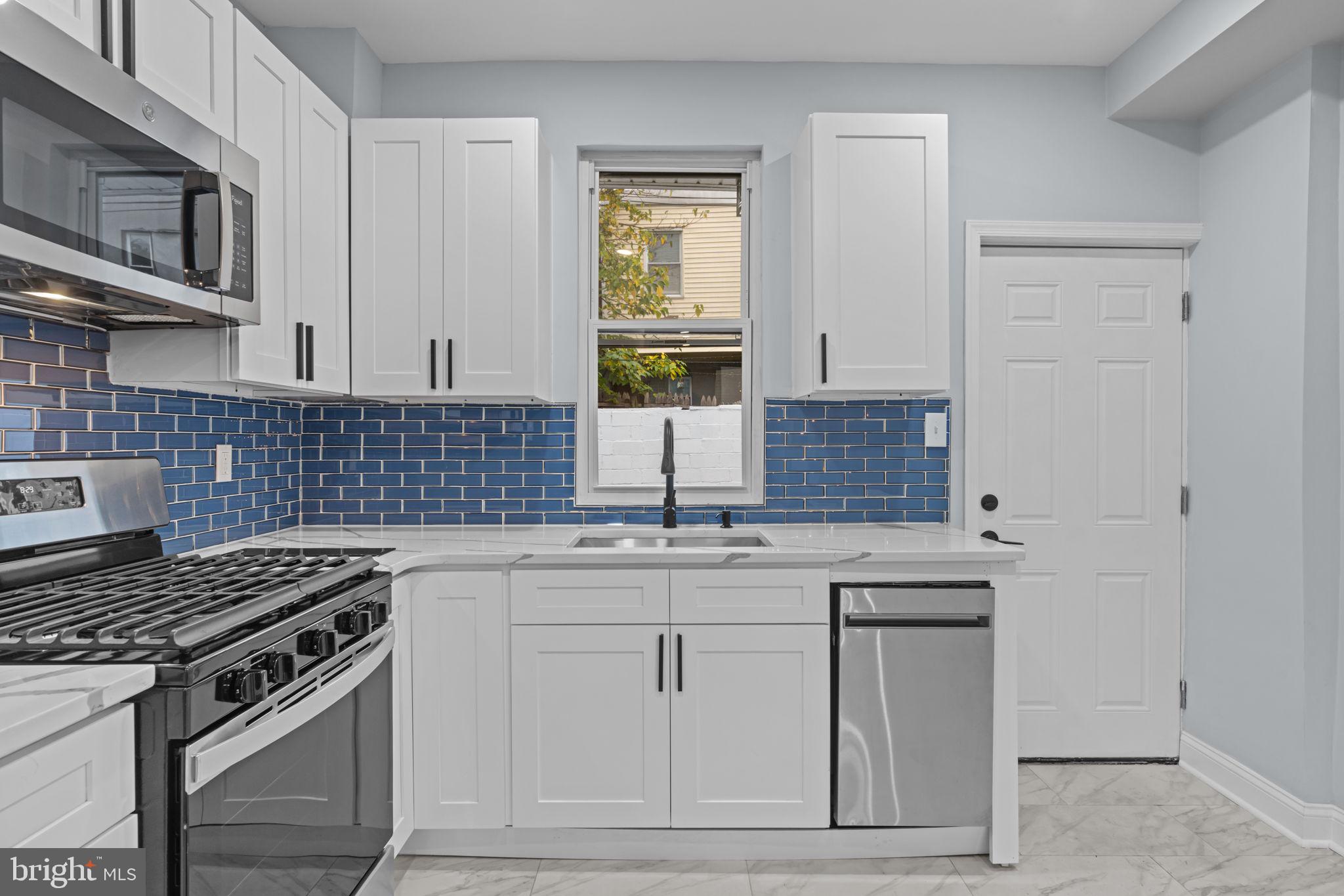 POINT BREEZE - Residential