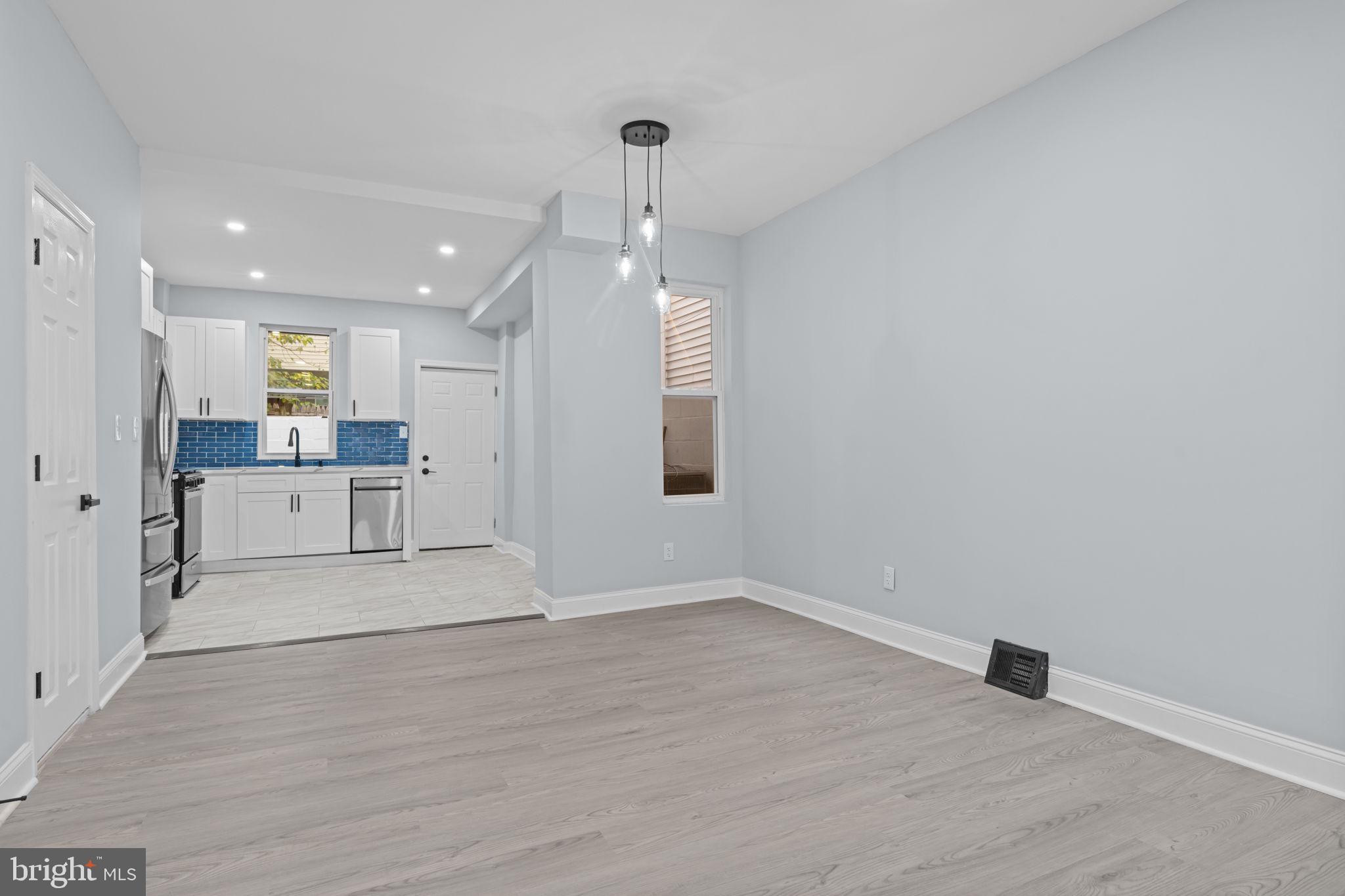 POINT BREEZE - Residential