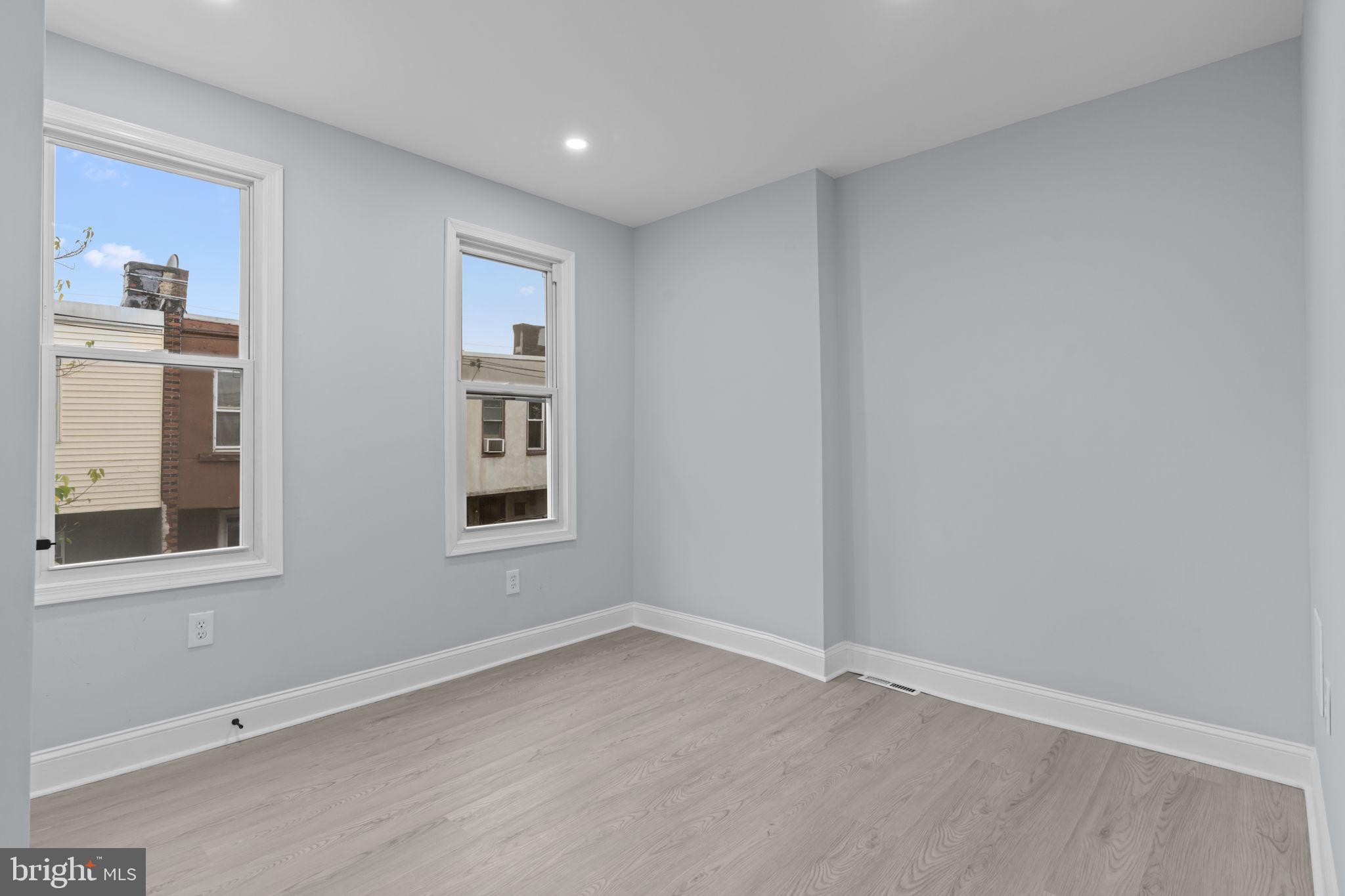 POINT BREEZE - Residential