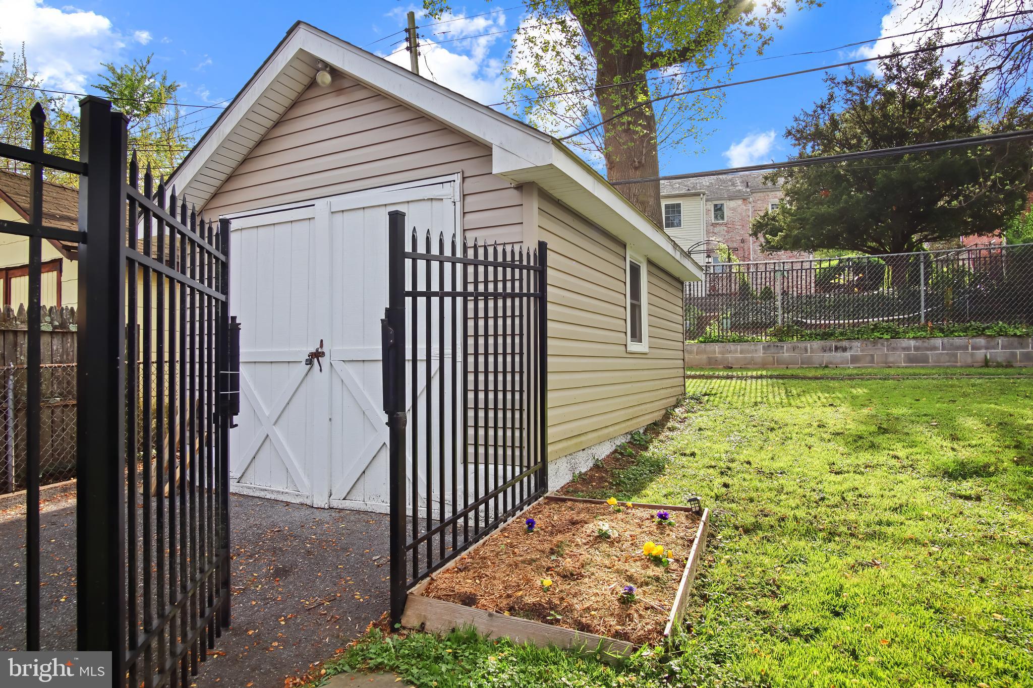 EDMONDSON RIDGE - Residential