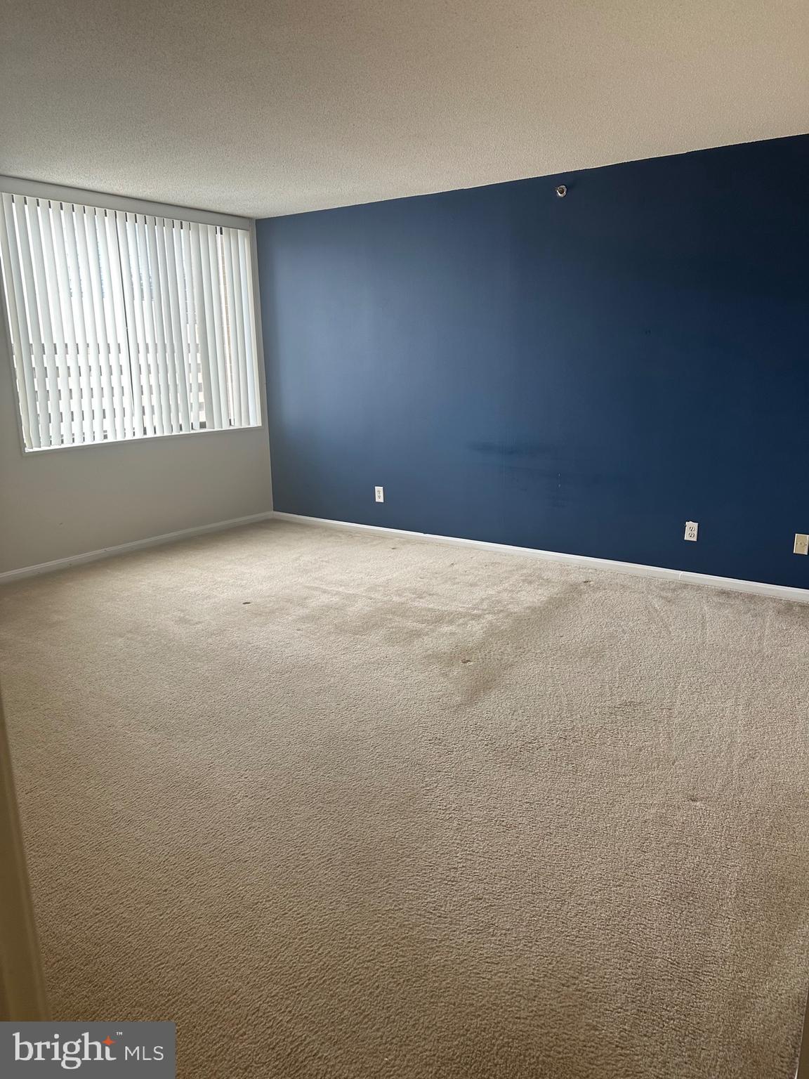 SKYLINE HOUSE - Residential