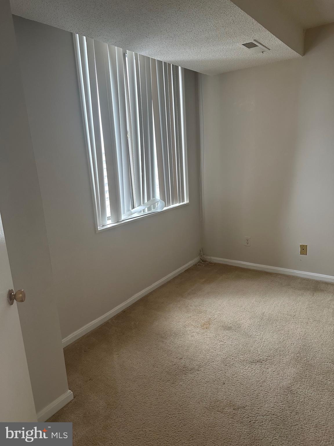 SKYLINE HOUSE - Residential