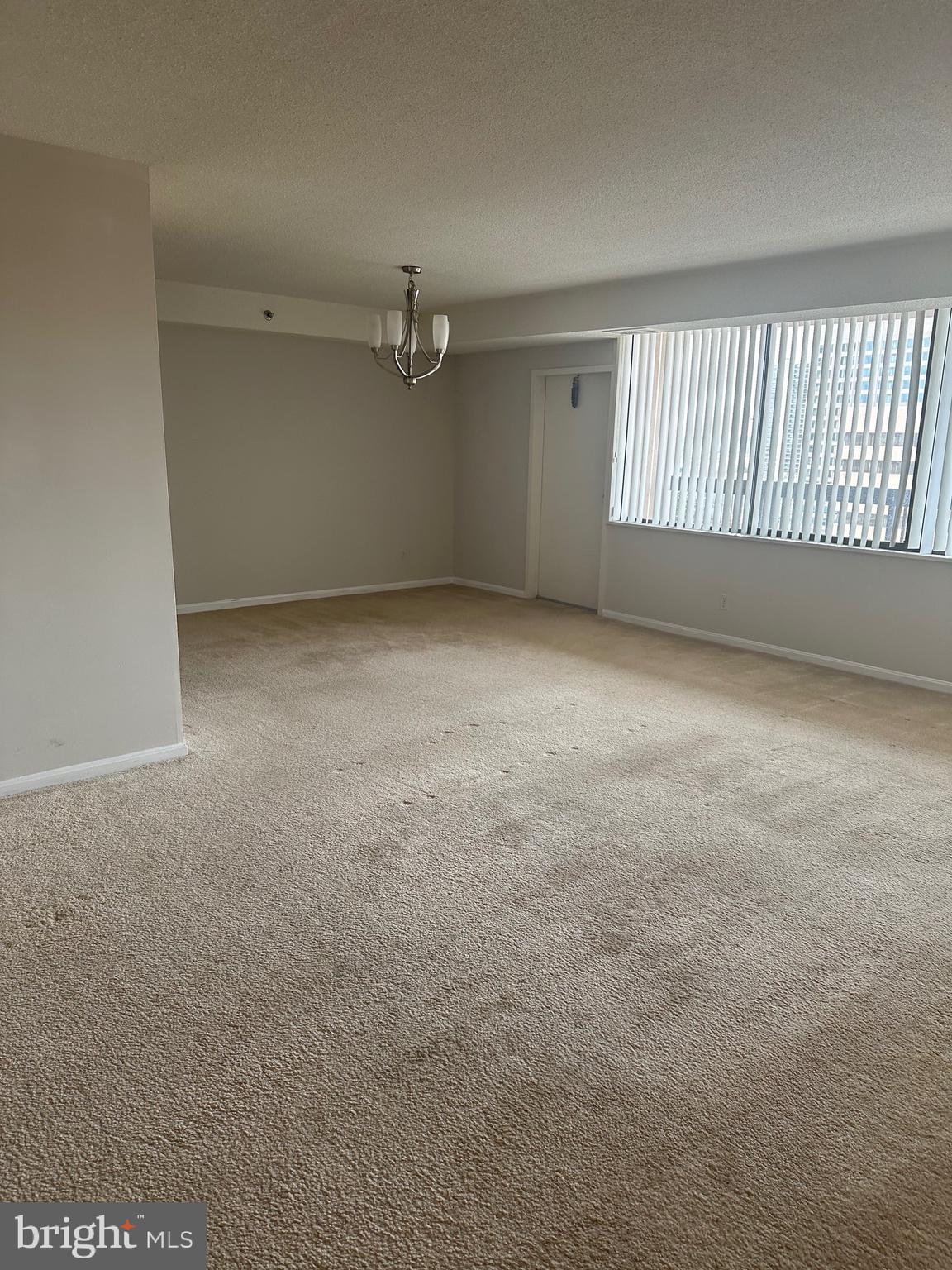 SKYLINE HOUSE - Residential