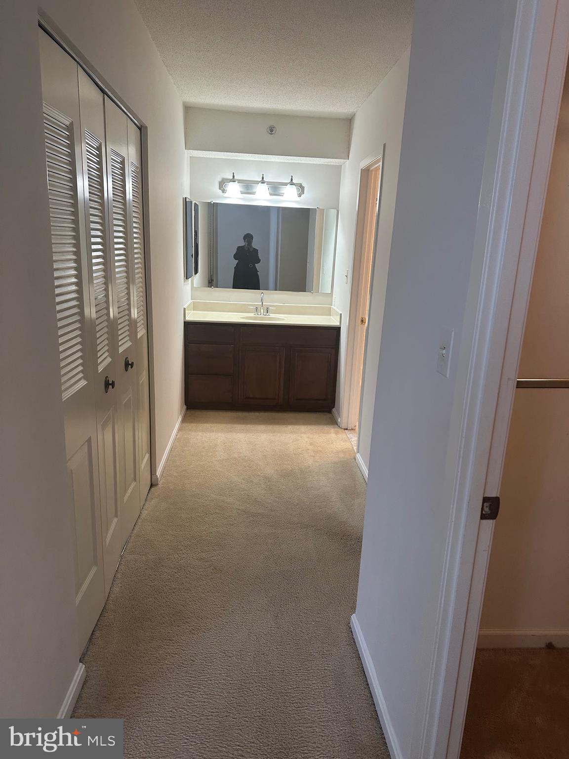 SKYLINE HOUSE - Residential