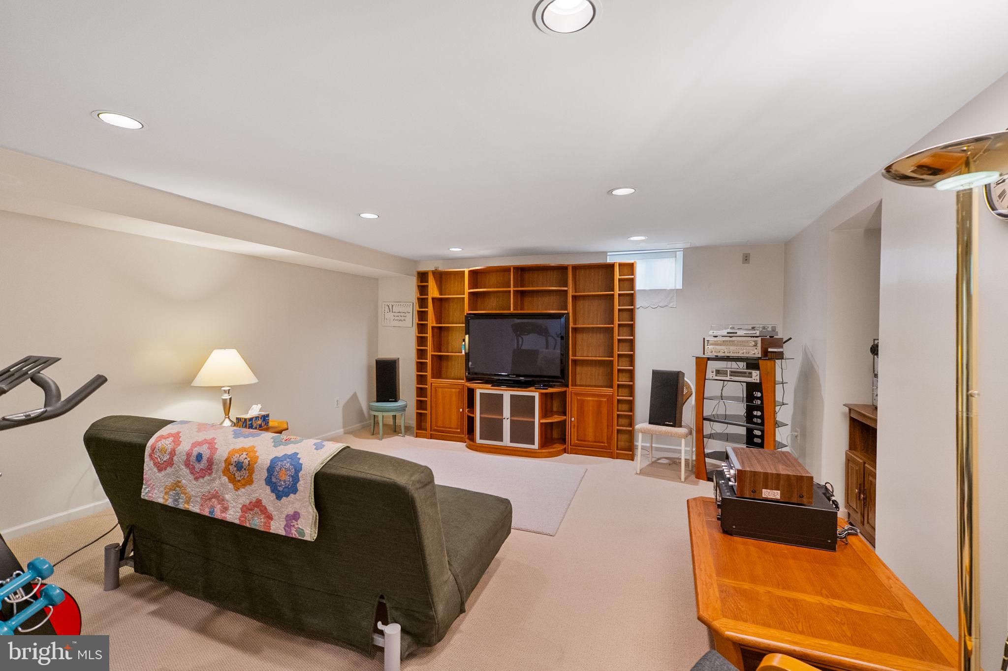 SAYBROOKE - Residential