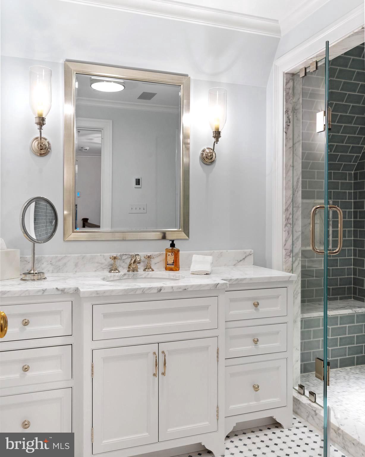 HISTORIC DISTRICT - Residential