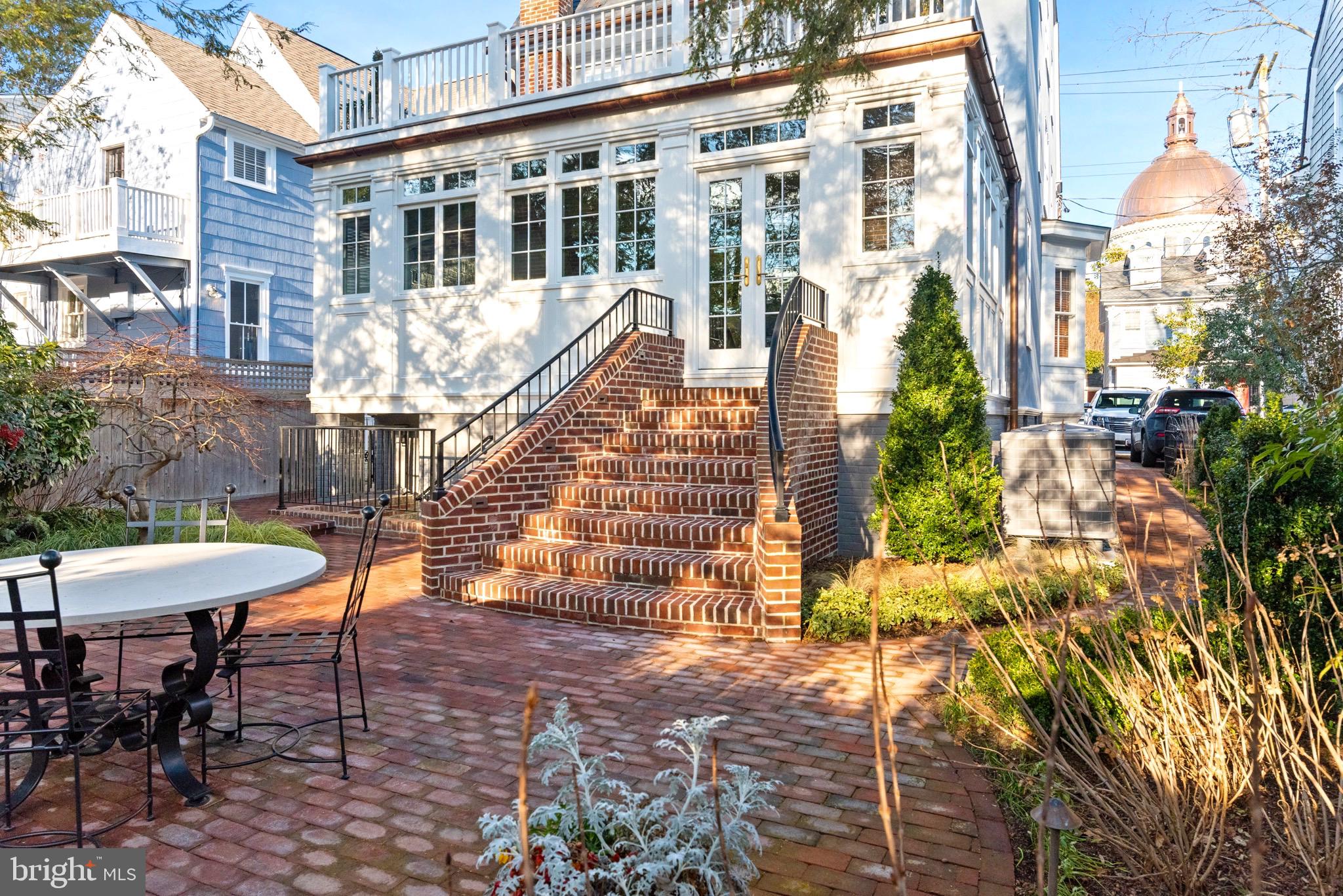 HISTORIC DISTRICT - Residential