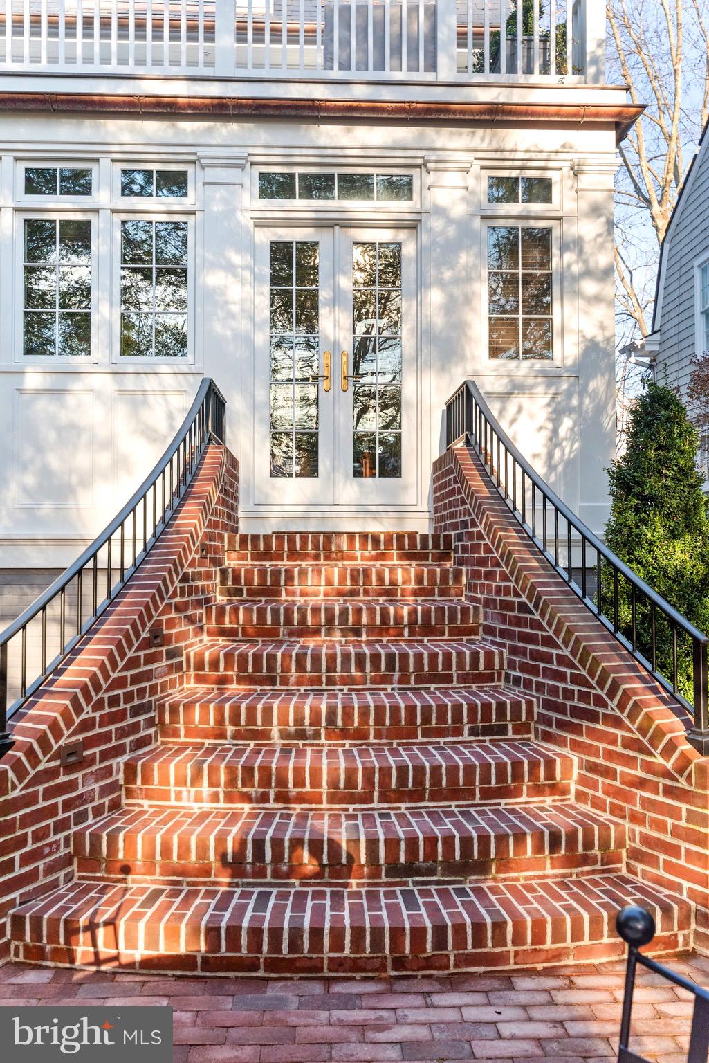 HISTORIC DISTRICT - Residential