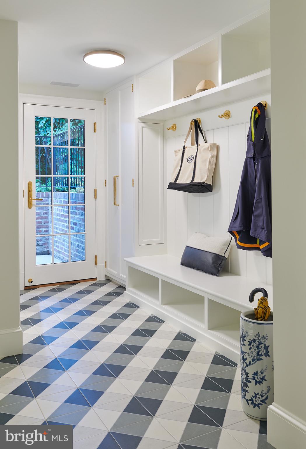 HISTORIC DISTRICT - Residential