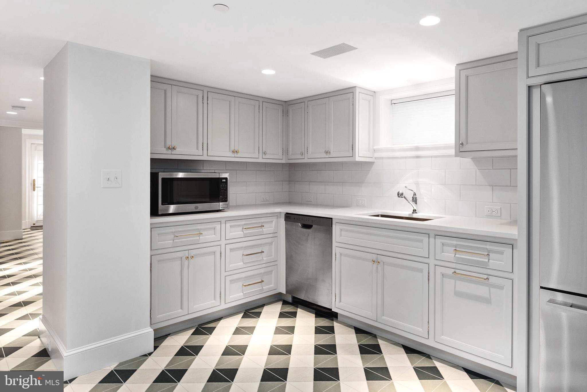 HISTORIC DISTRICT - Residential