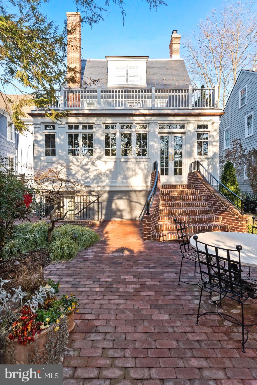 HISTORIC DISTRICT - Residential