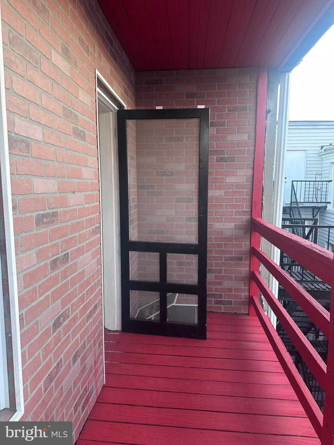 17 E WALNUT STREET 3