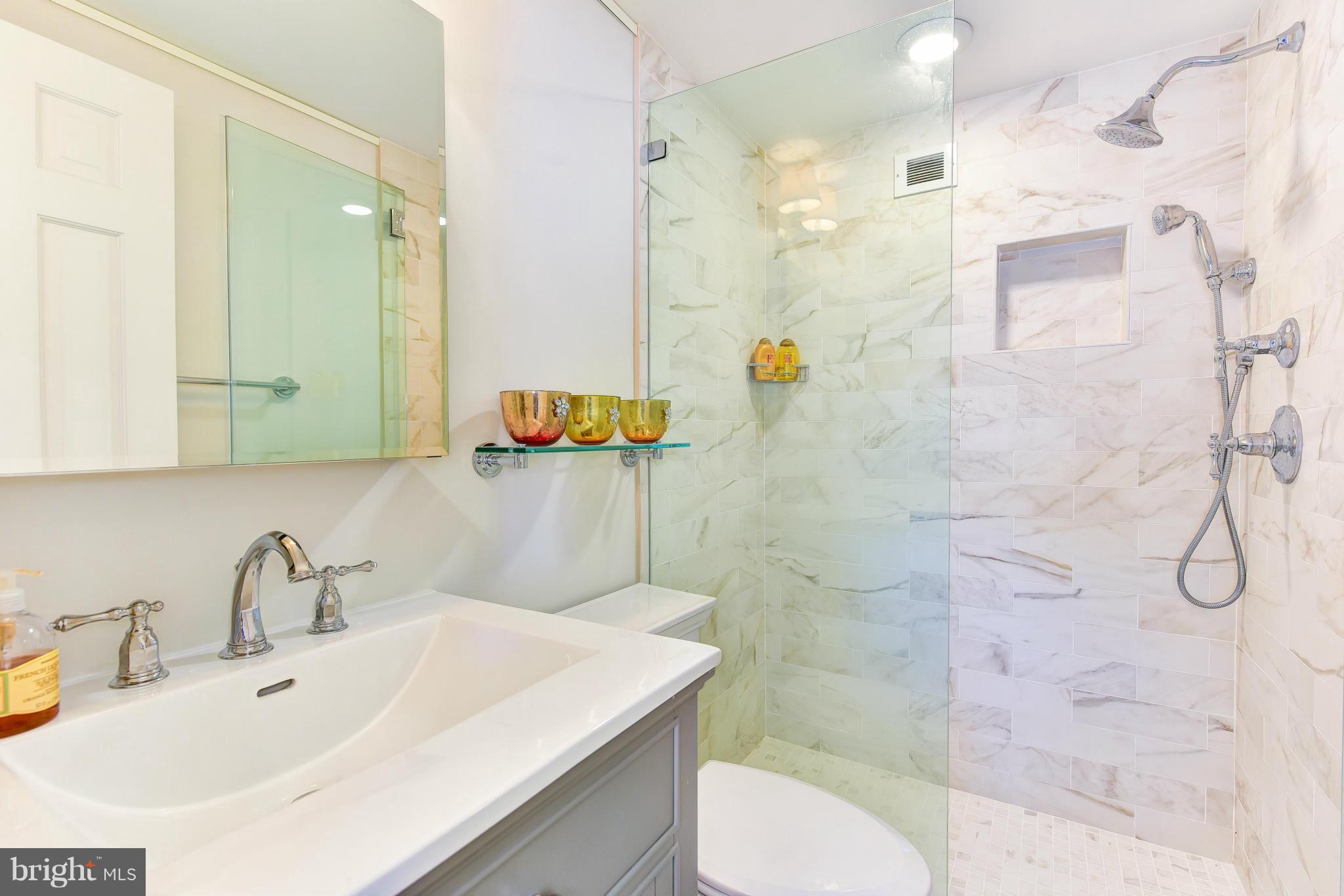 CAMERON MEWS - Residential Lease