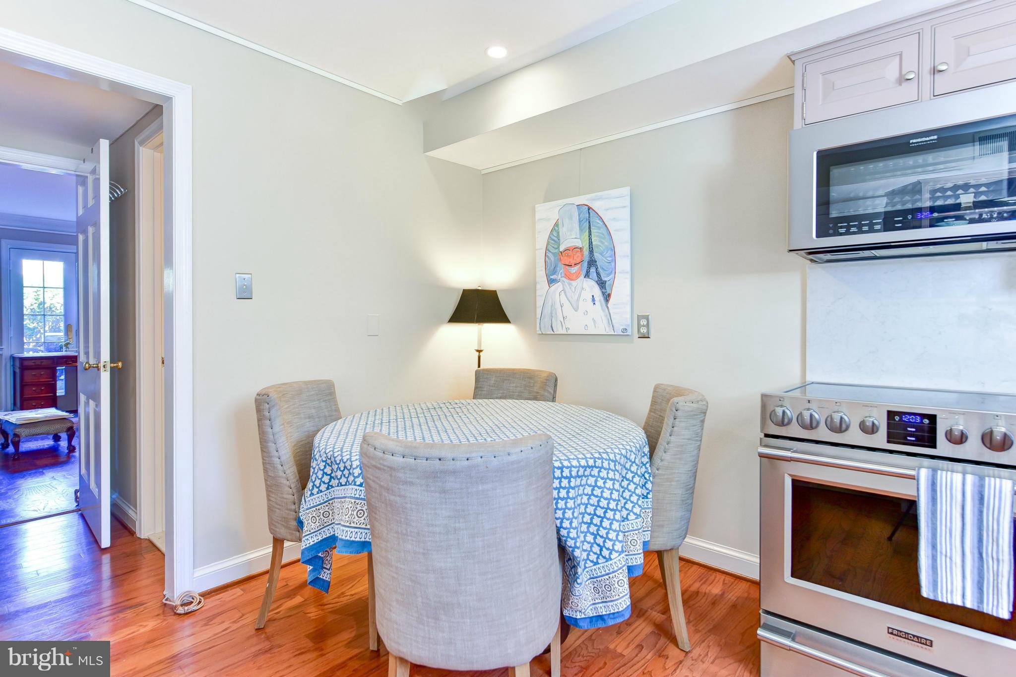 CAMERON MEWS - Residential Lease