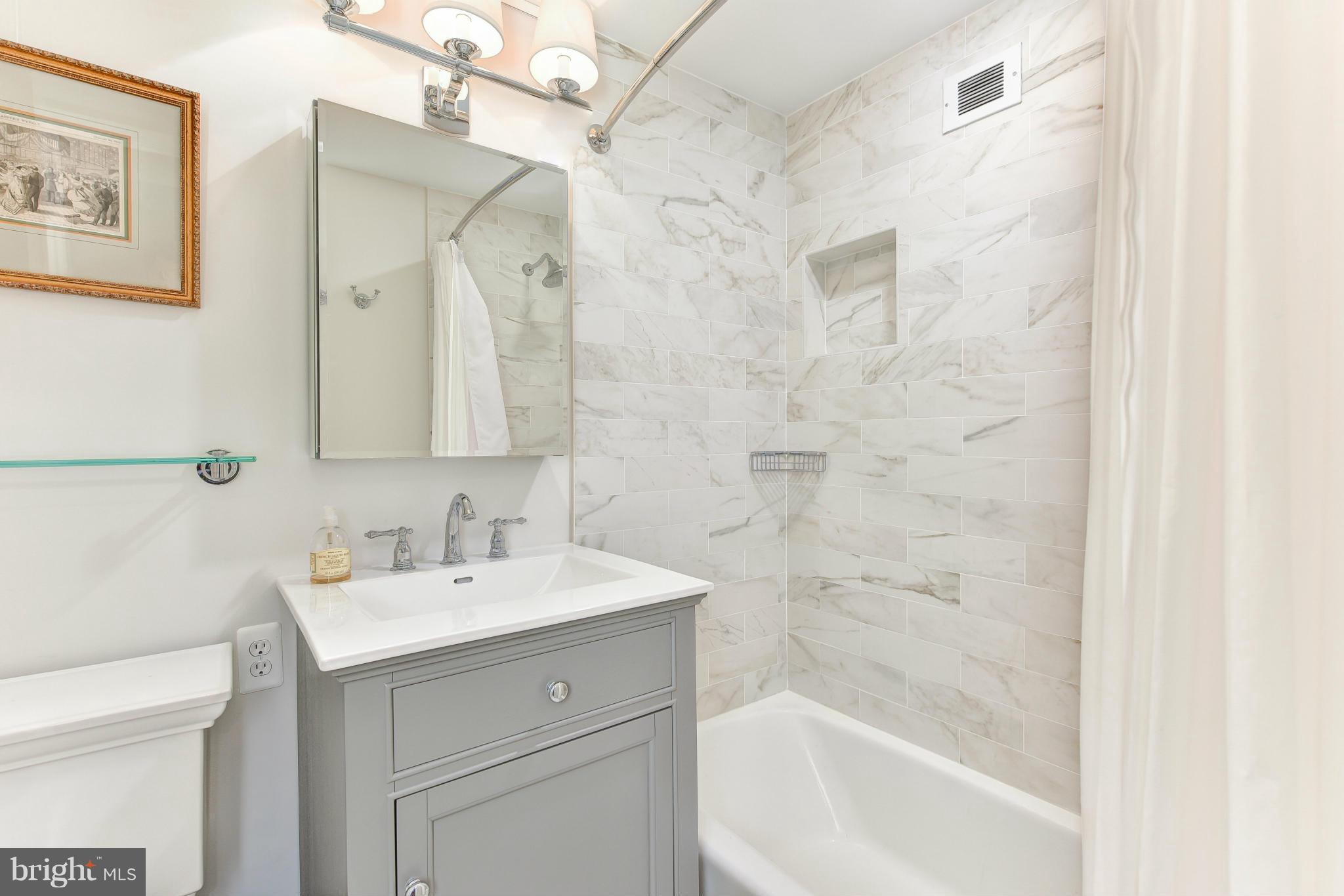 CAMERON MEWS - Residential Lease