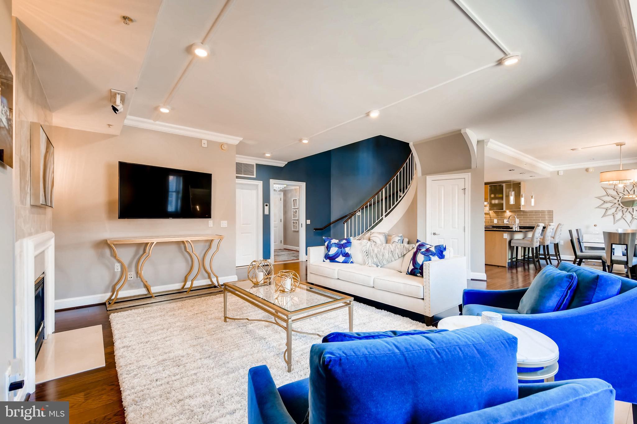 THE RITZ-CARLTON RESIDENCES - Residential