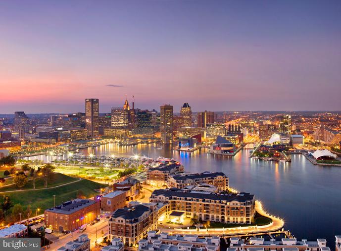 THE RITZ-CARLTON RESIDENCES - Residential