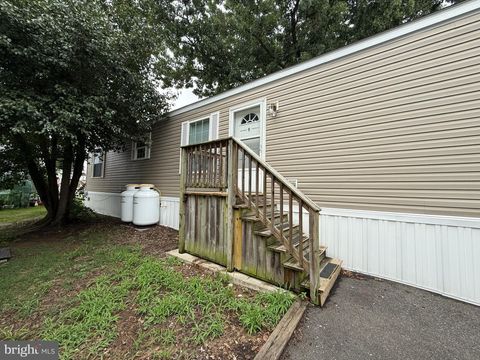 Mobile Home For Sale - 34 2nd Street St<br/> LOTHIAN, MD 20711