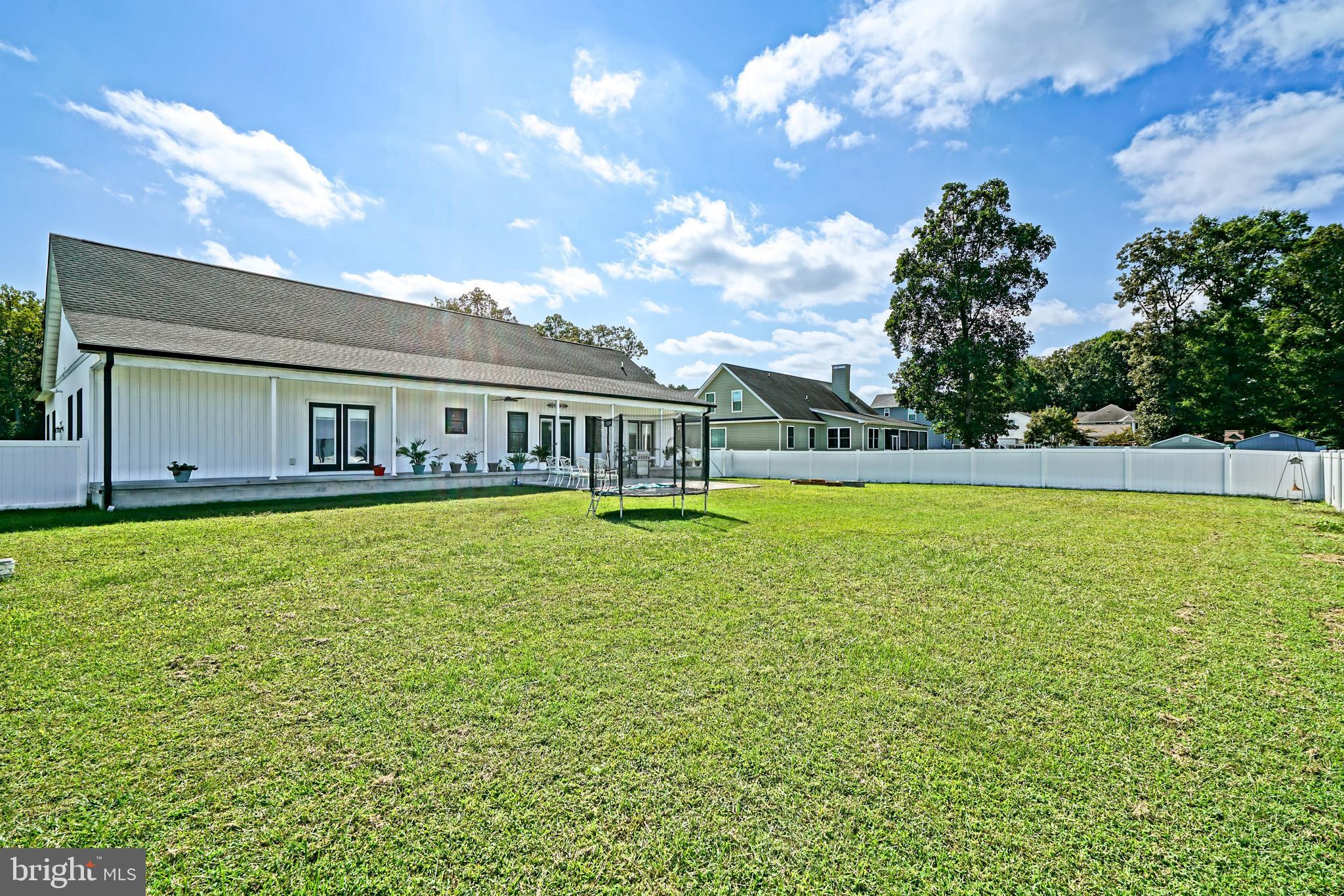 PINTAIL POINTE - Residential