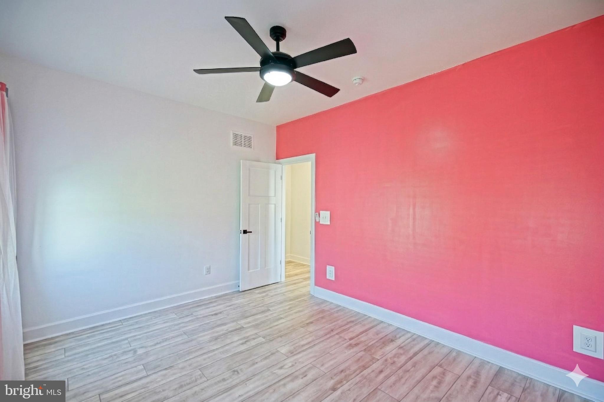 PINTAIL POINTE - Residential