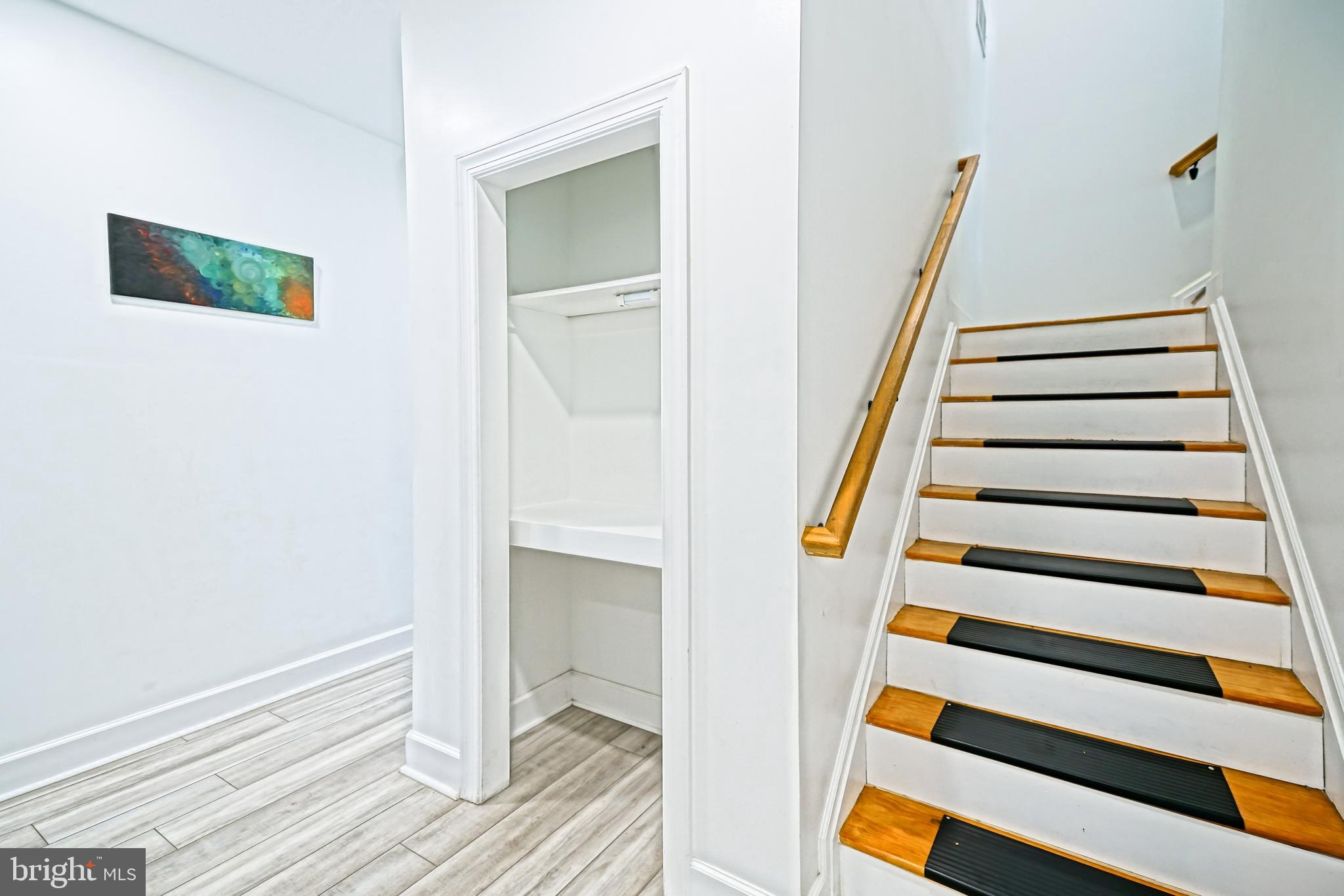 PINTAIL POINTE - Residential