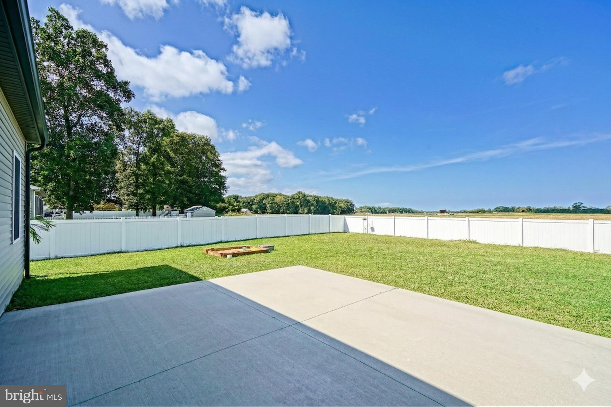 PINTAIL POINTE - Residential