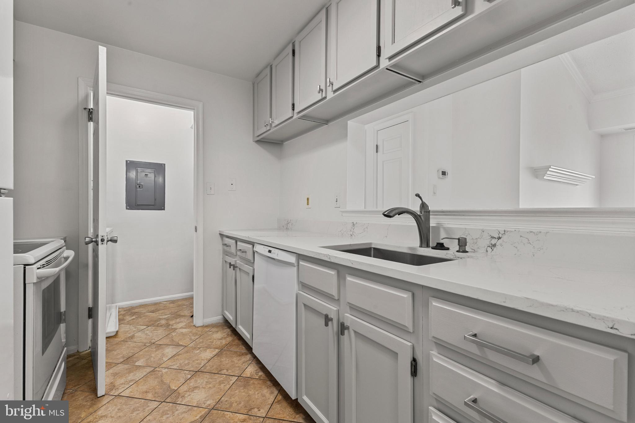 OLDE MILL - Residential Lease