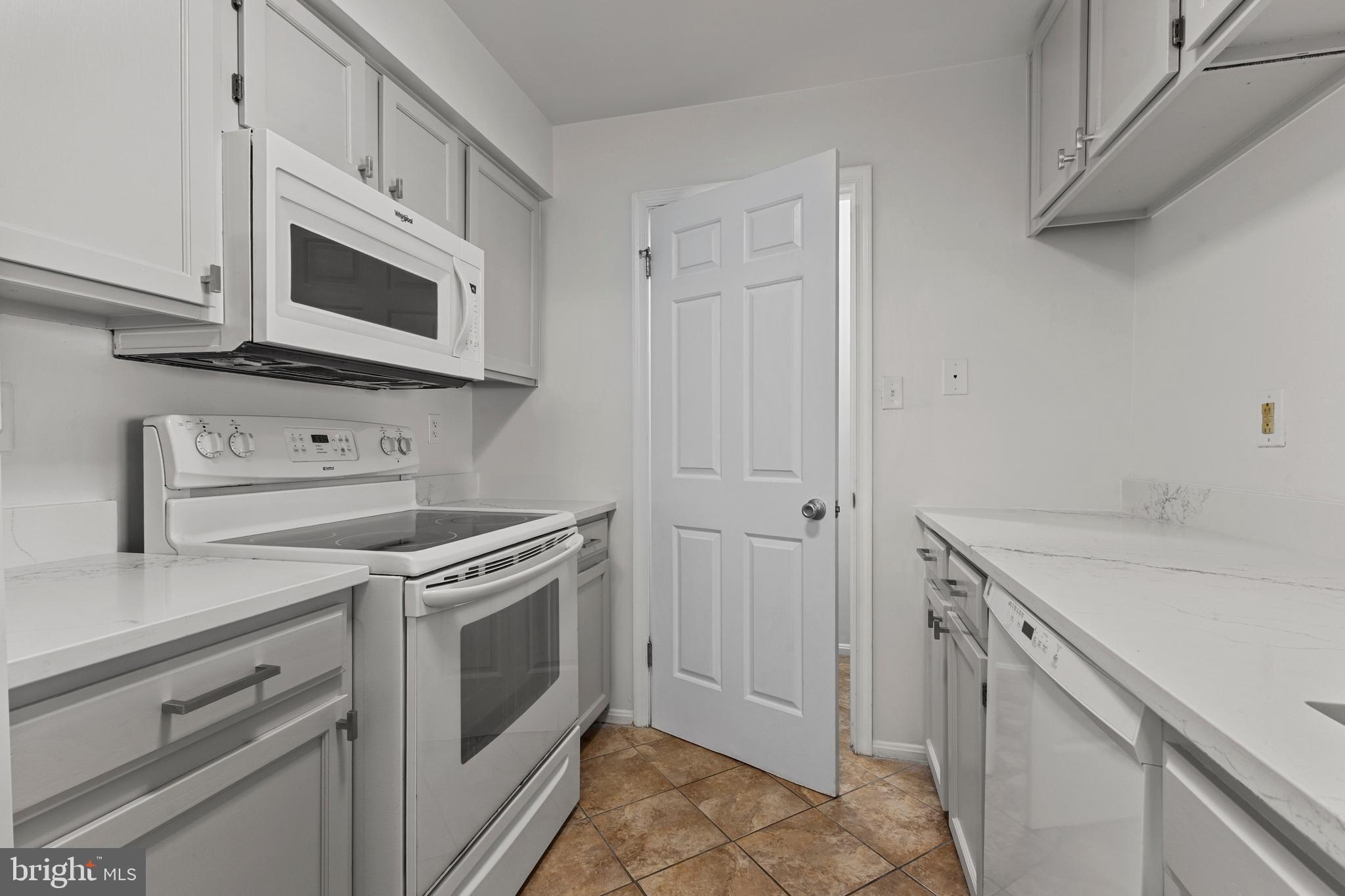 OLDE MILL - Residential Lease