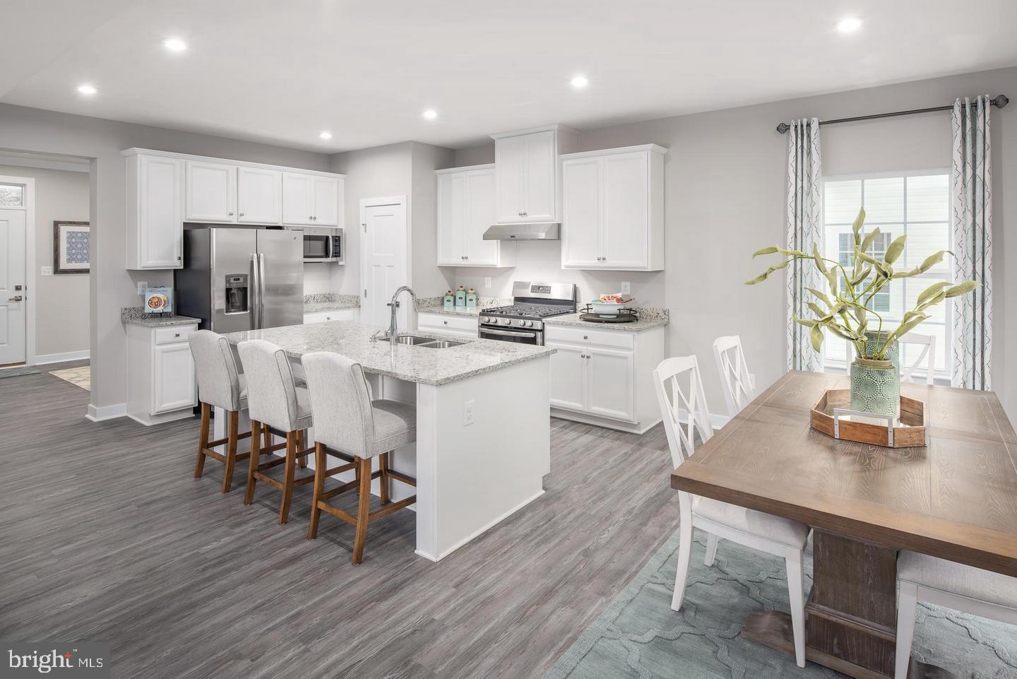 LAKE LINGANORE - Residential