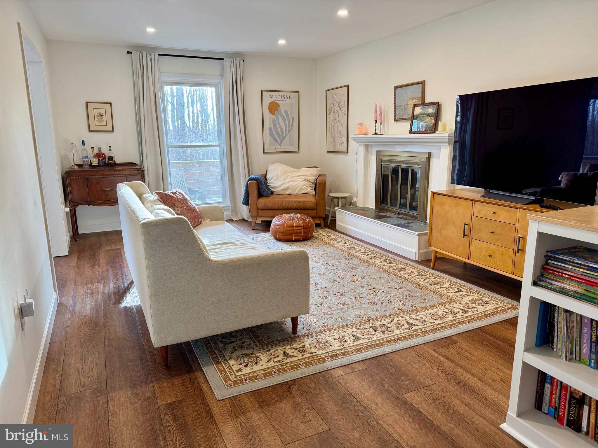 3528 ELIZABETH COURT