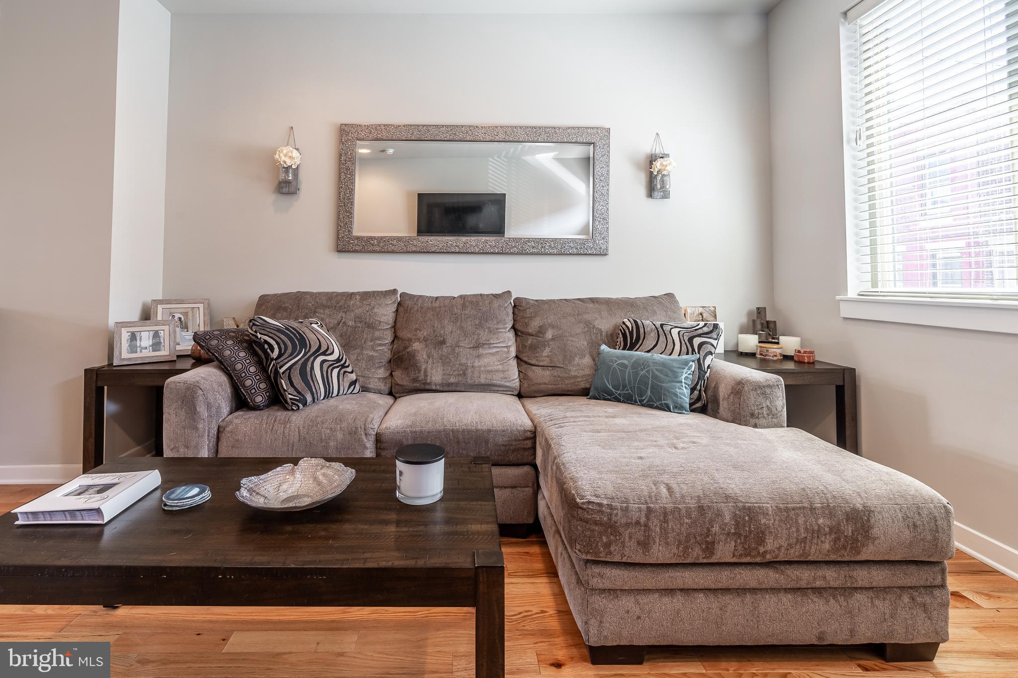 POINT BREEZE - Residential