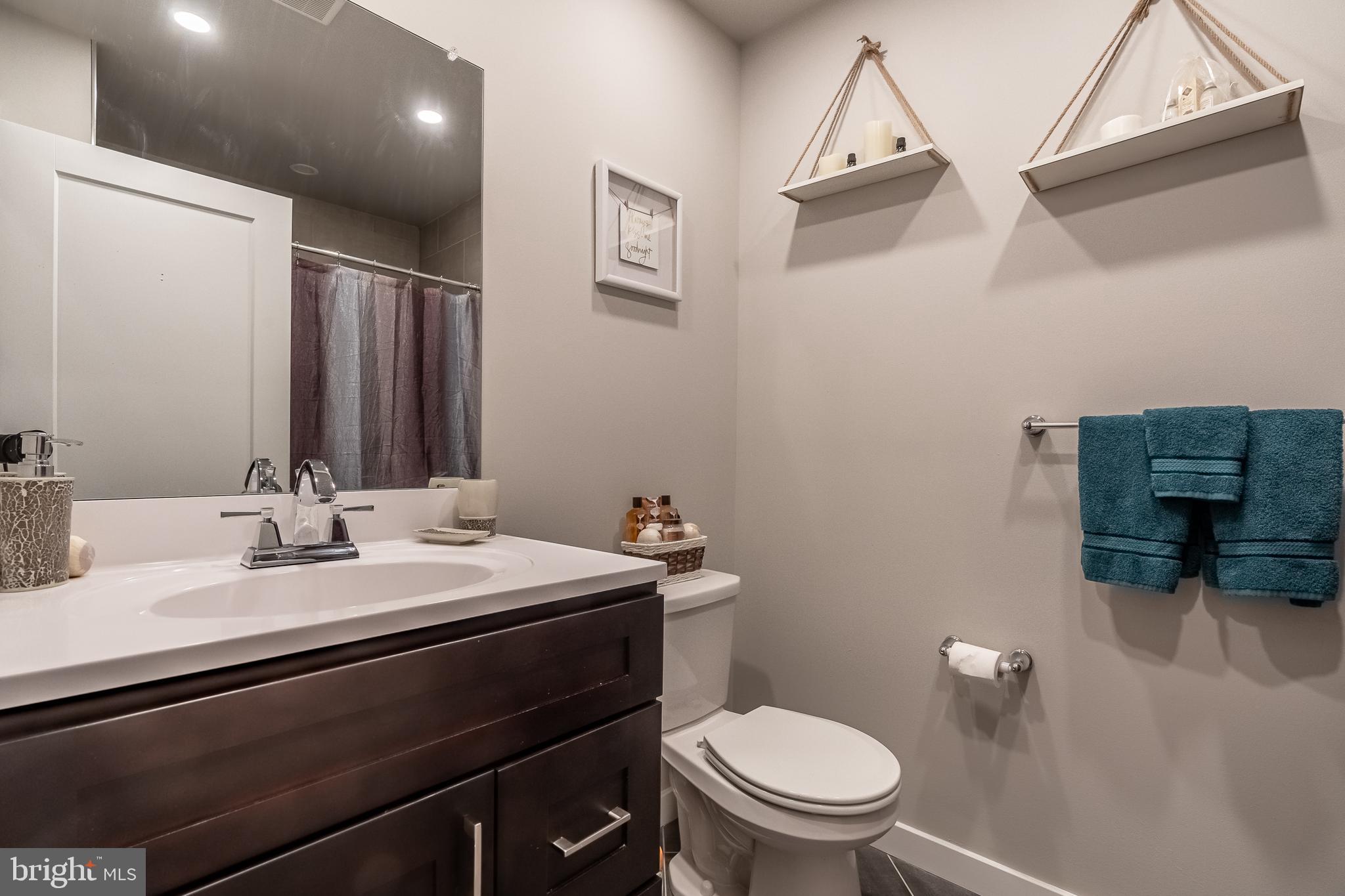 POINT BREEZE - Residential