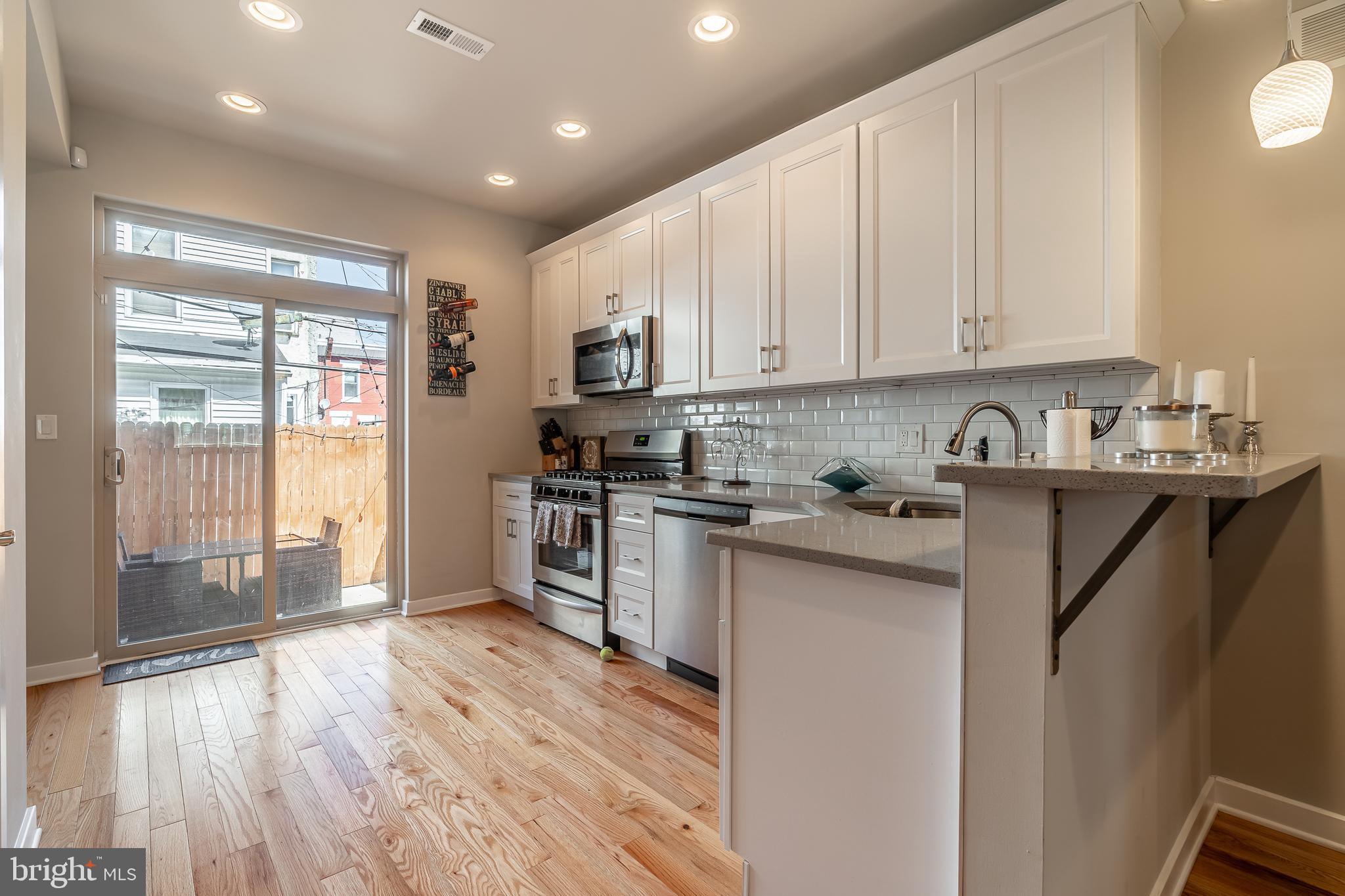 POINT BREEZE - Residential