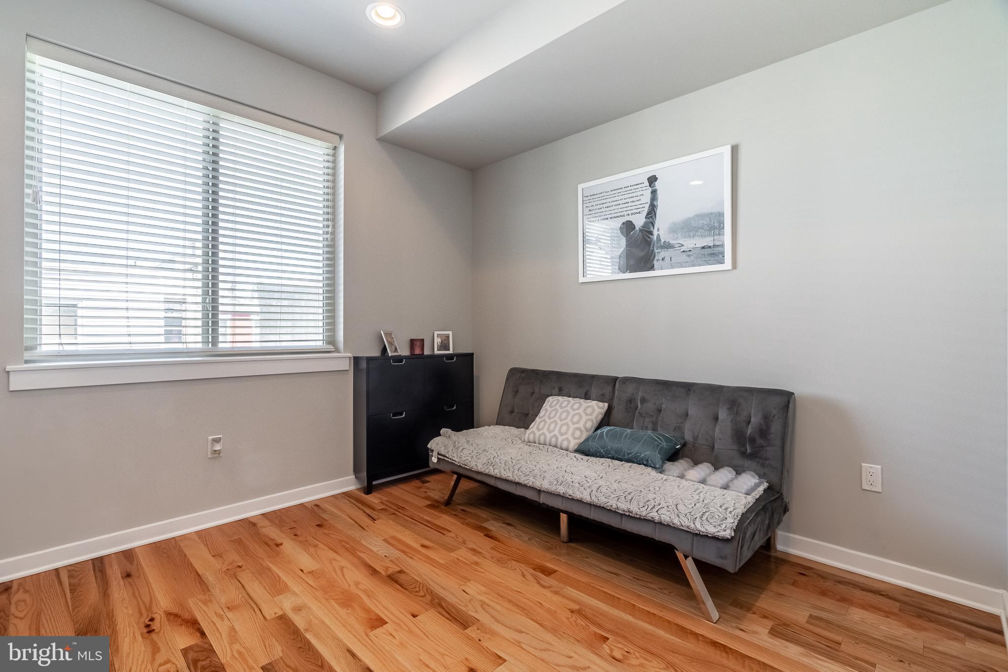 POINT BREEZE - Residential