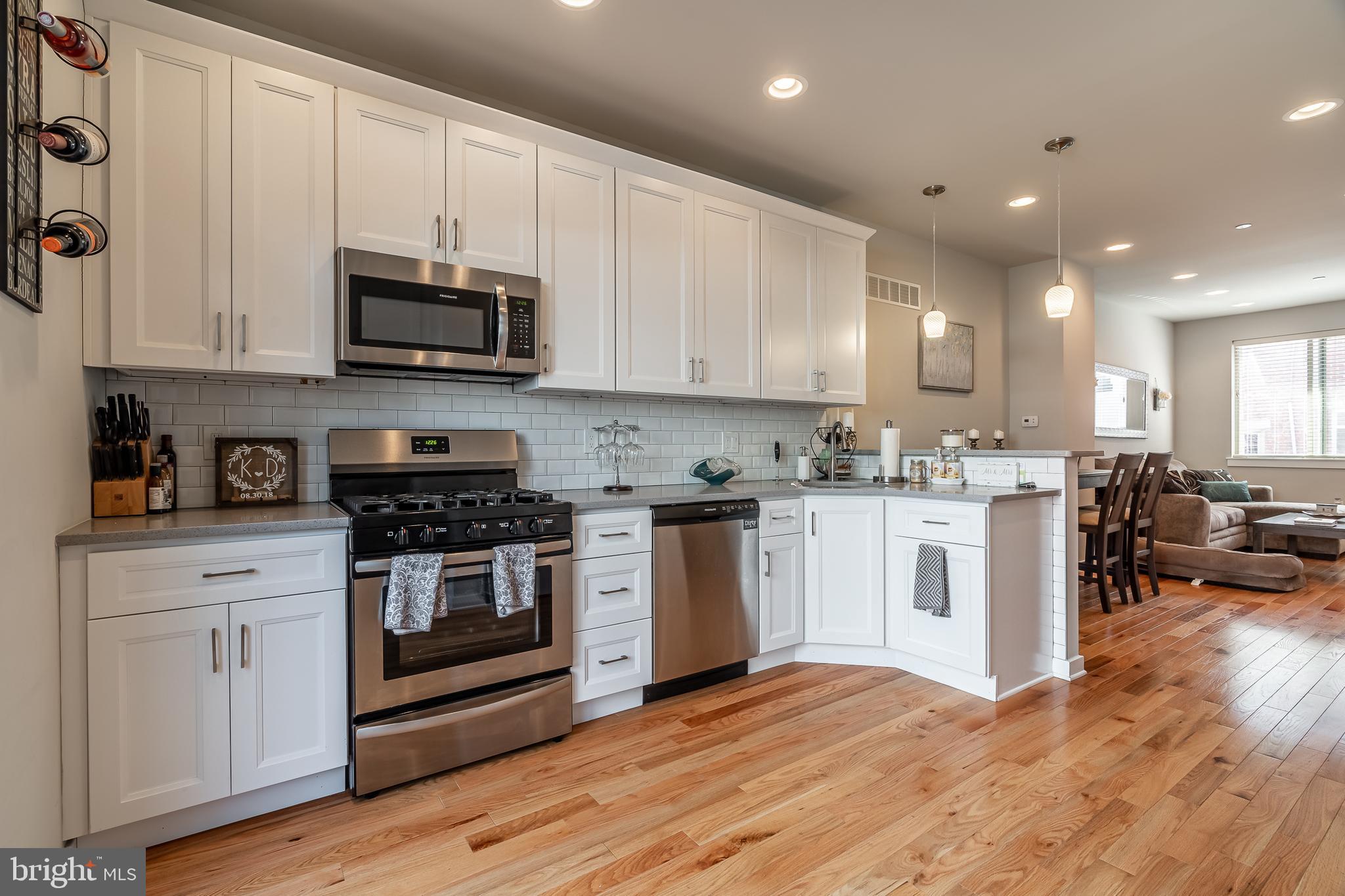 POINT BREEZE - Residential