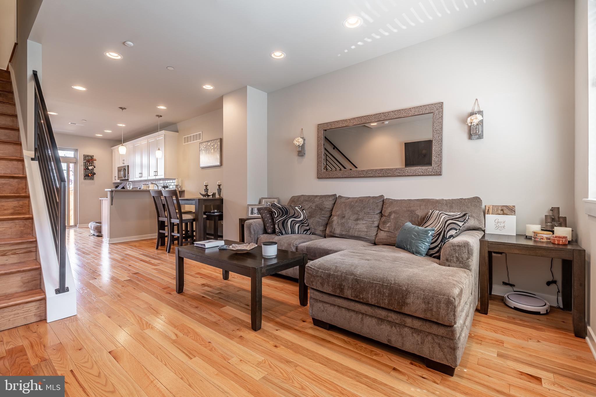 POINT BREEZE - Residential