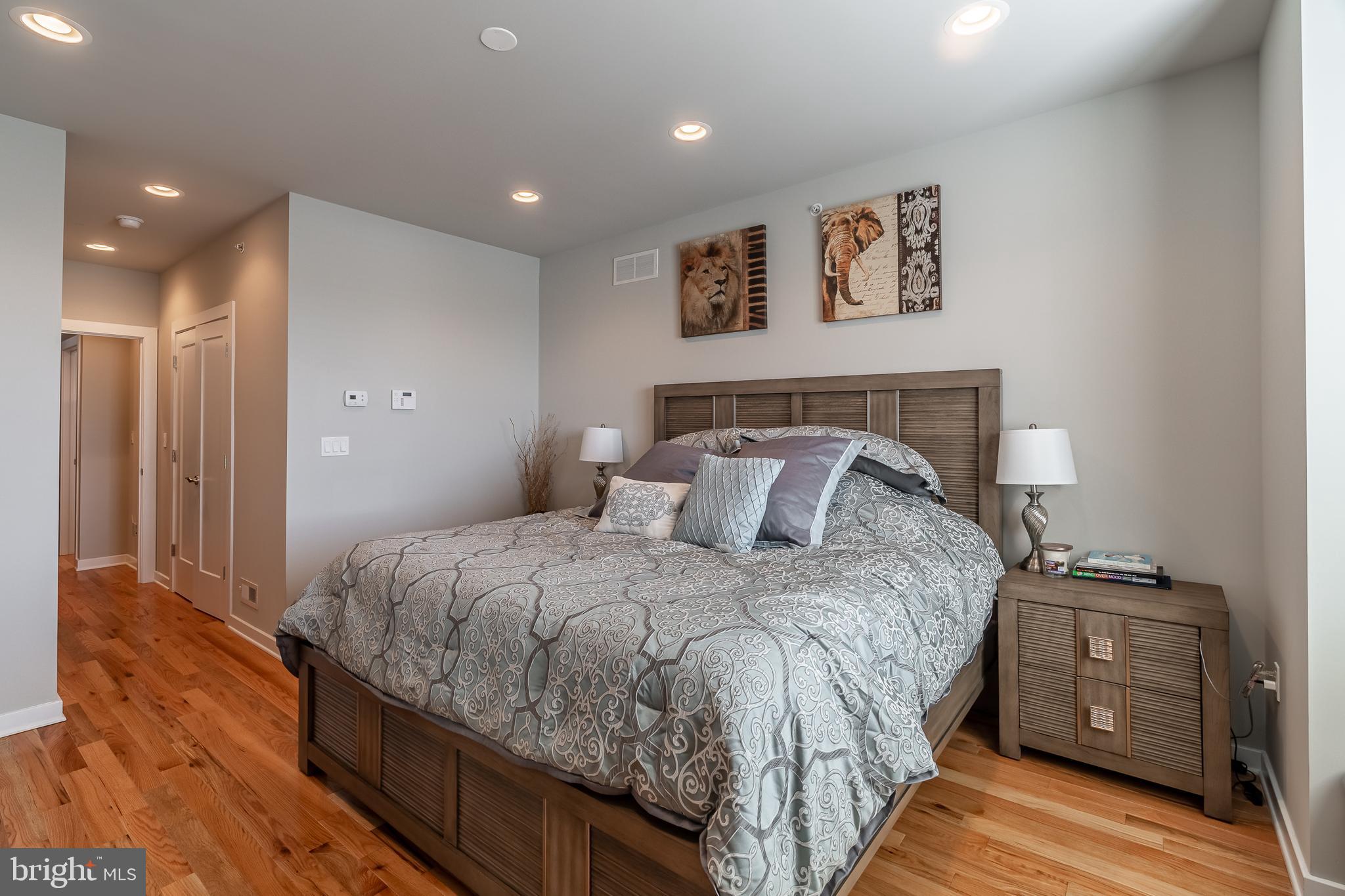 POINT BREEZE - Residential