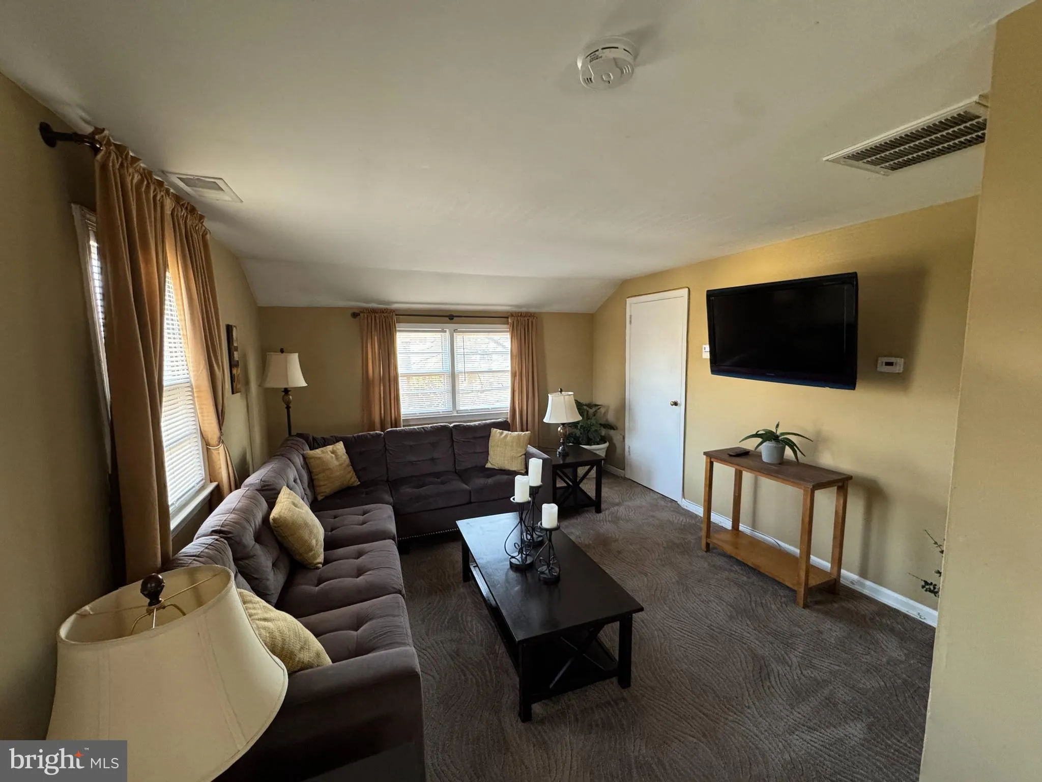 Pennsauken, New Jersey 08109, United States, 3 Bedrooms Bedrooms, ,3 BathroomsBathrooms,Residential,Active,89238