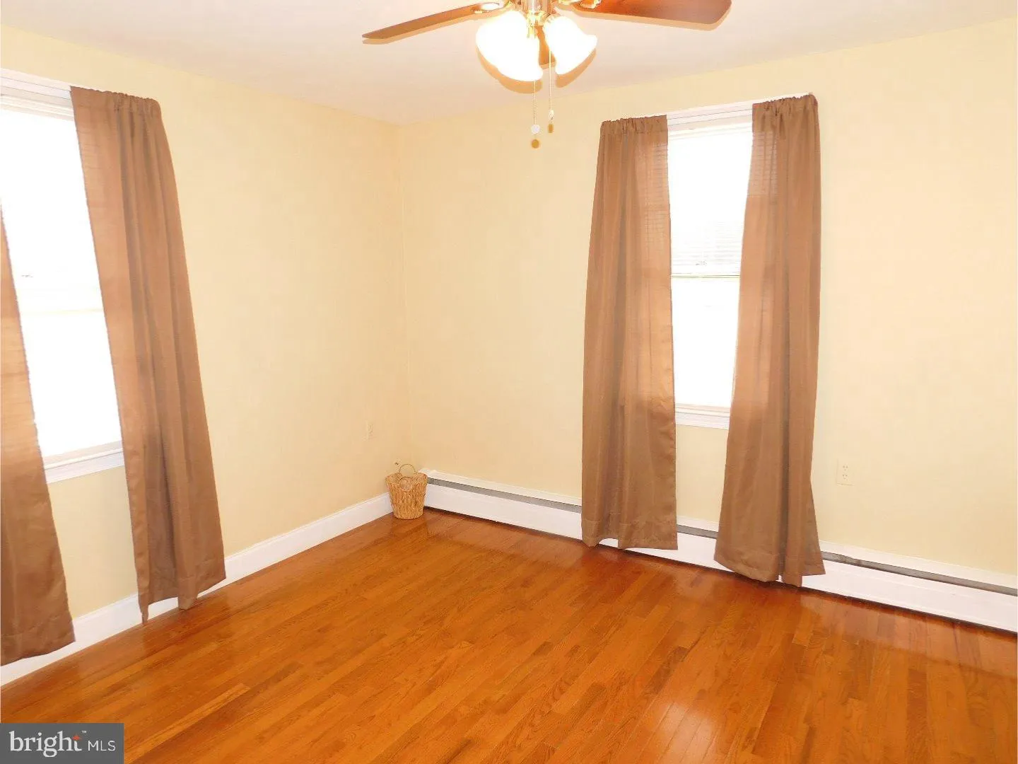 Pennsauken, New Jersey 08109, United States, 3 Bedrooms Bedrooms, ,3 BathroomsBathrooms,Residential,Active,89238