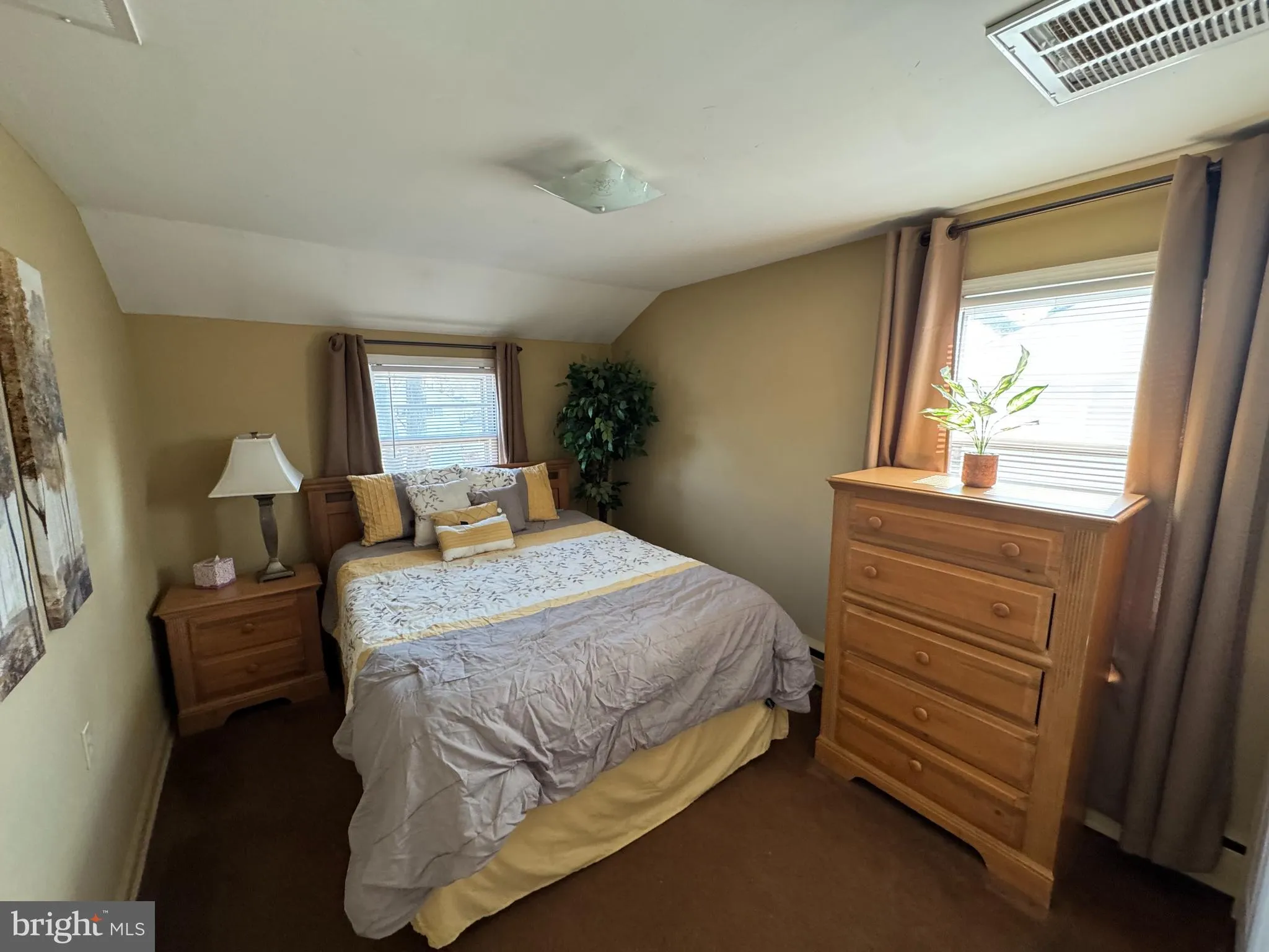 Pennsauken, New Jersey 08109, United States, 3 Bedrooms Bedrooms, ,3 BathroomsBathrooms,Residential,Active,89238