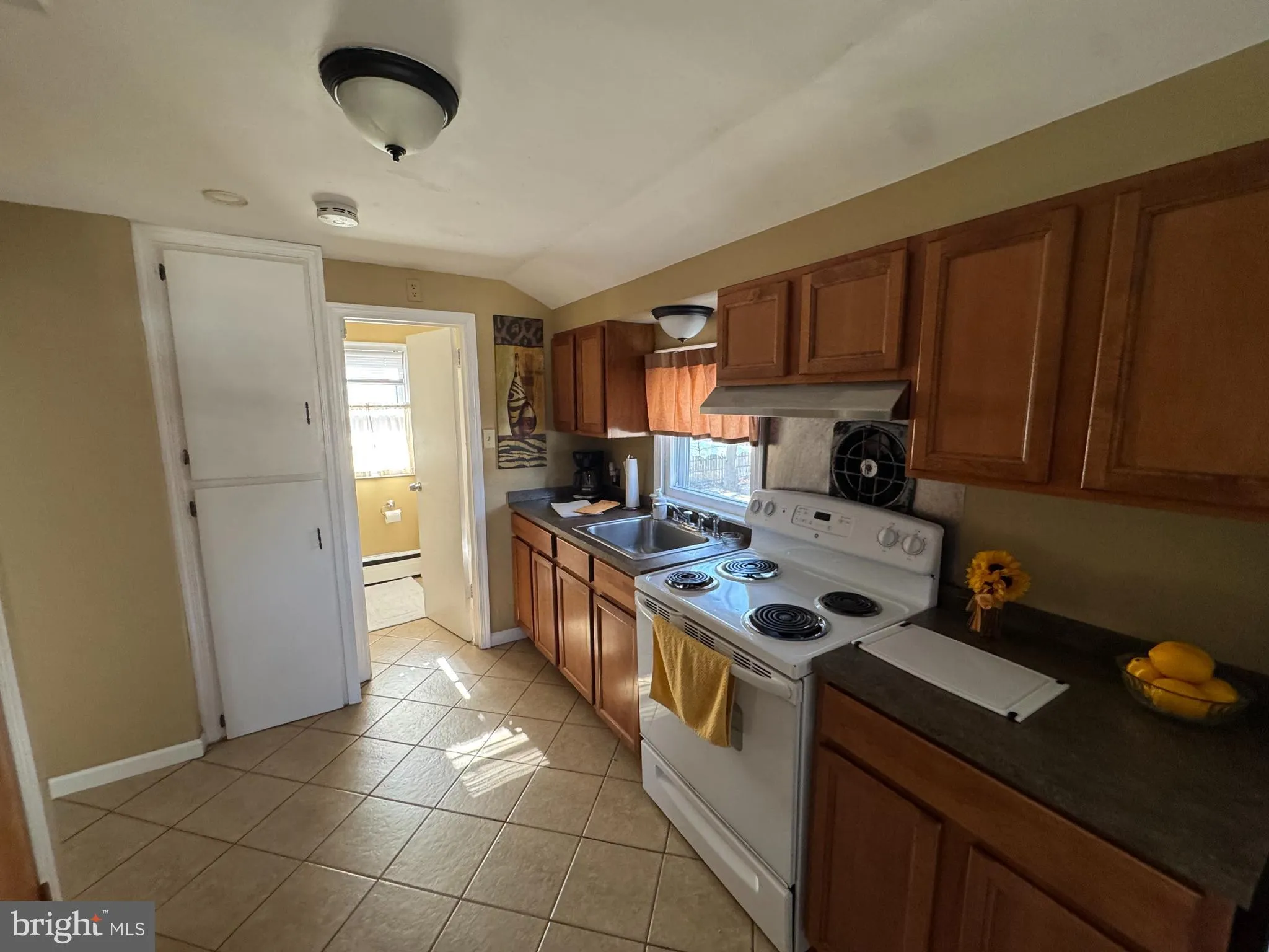 Pennsauken, New Jersey 08109, United States, 3 Bedrooms Bedrooms, ,3 BathroomsBathrooms,Residential,Active,89238