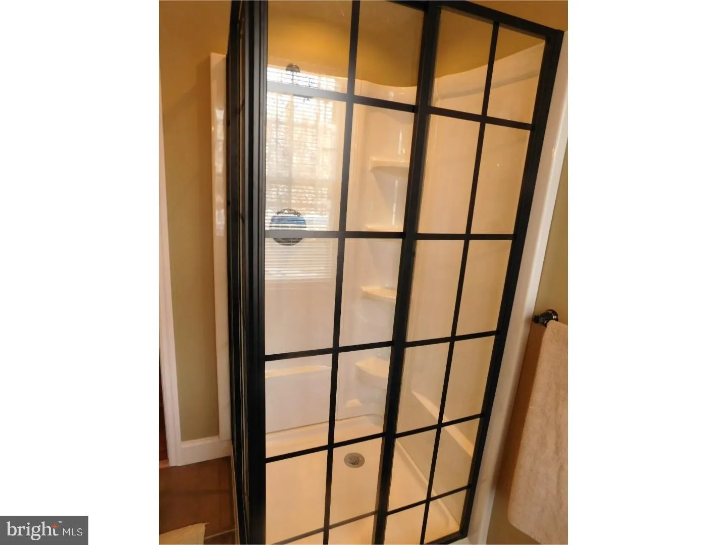 Pennsauken, New Jersey 08109, United States, 3 Bedrooms Bedrooms, ,3 BathroomsBathrooms,Residential,Active,89238