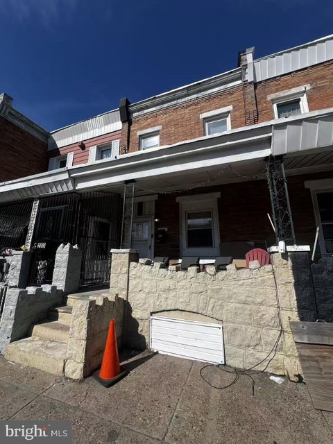 Townhouse For Sale - 2005 E Tioga Street<br/> PHILADELPHIA, PA 19134