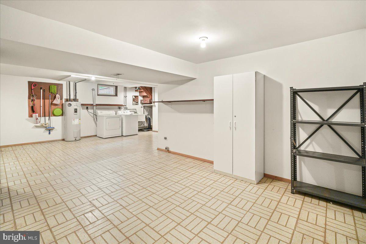 CARROLL WOOD ESTATES - Residential