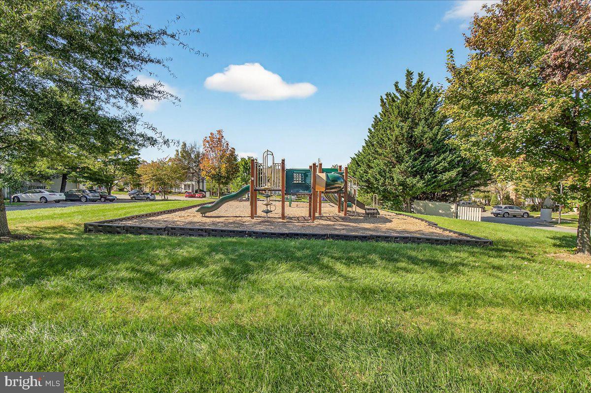 6283 STEAMBOAT WAY N