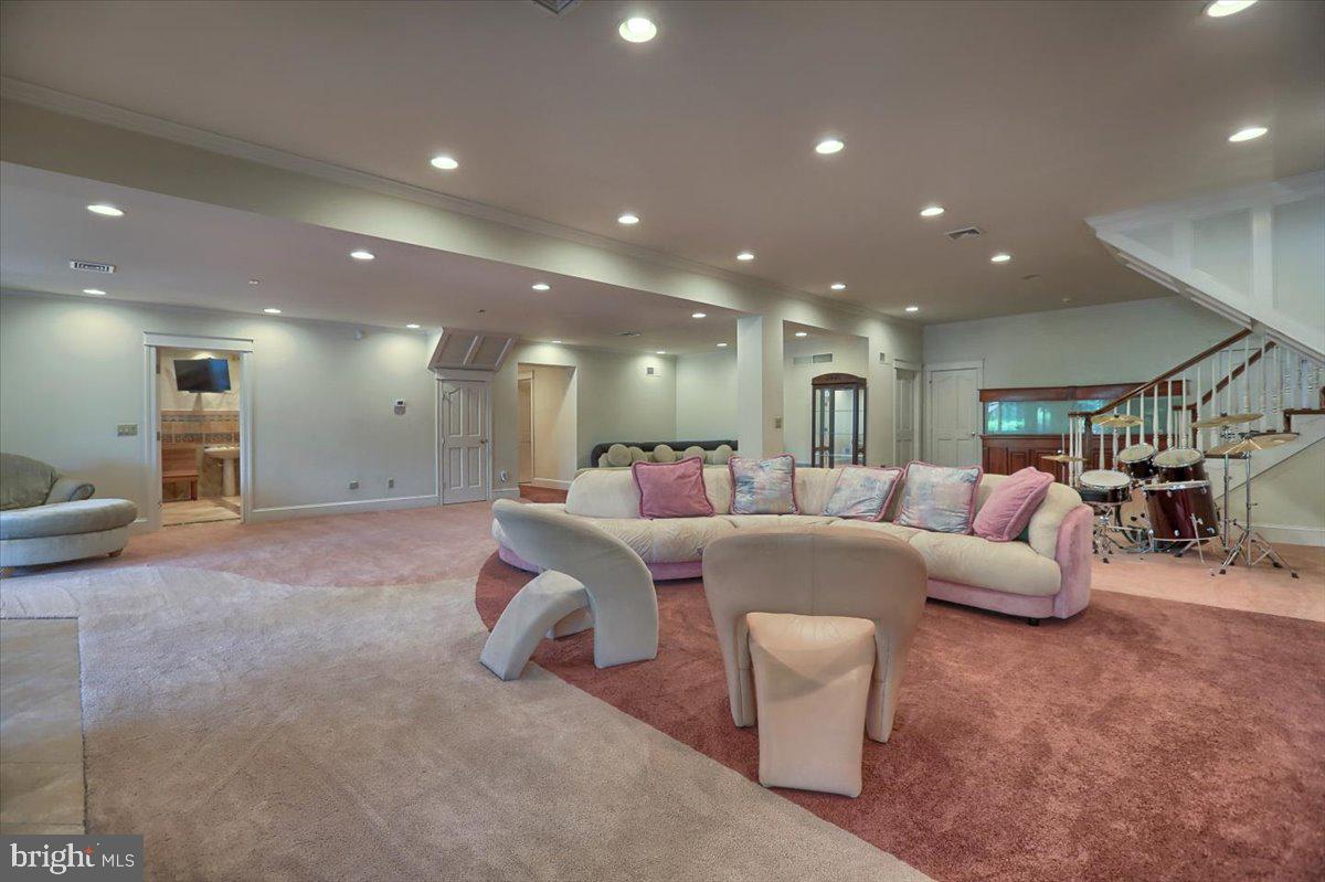 MACGREGOR DOWNS - Residential