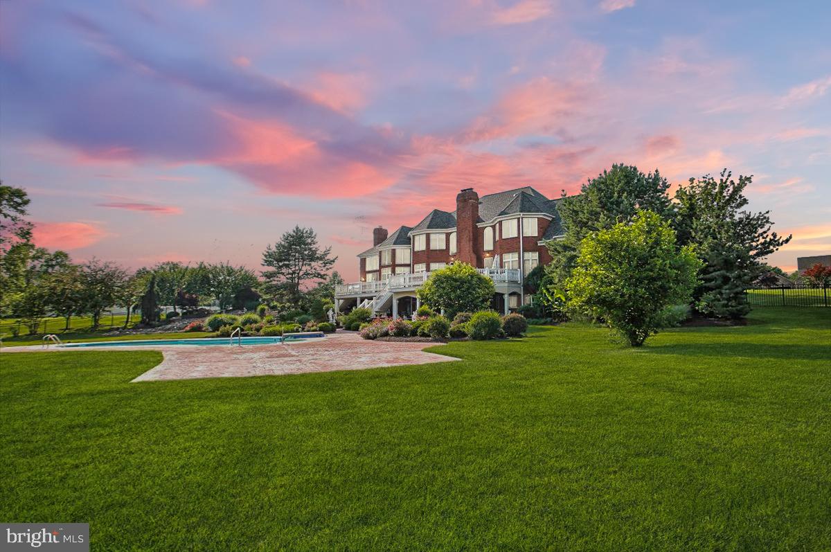 MACGREGOR DOWNS - Residential